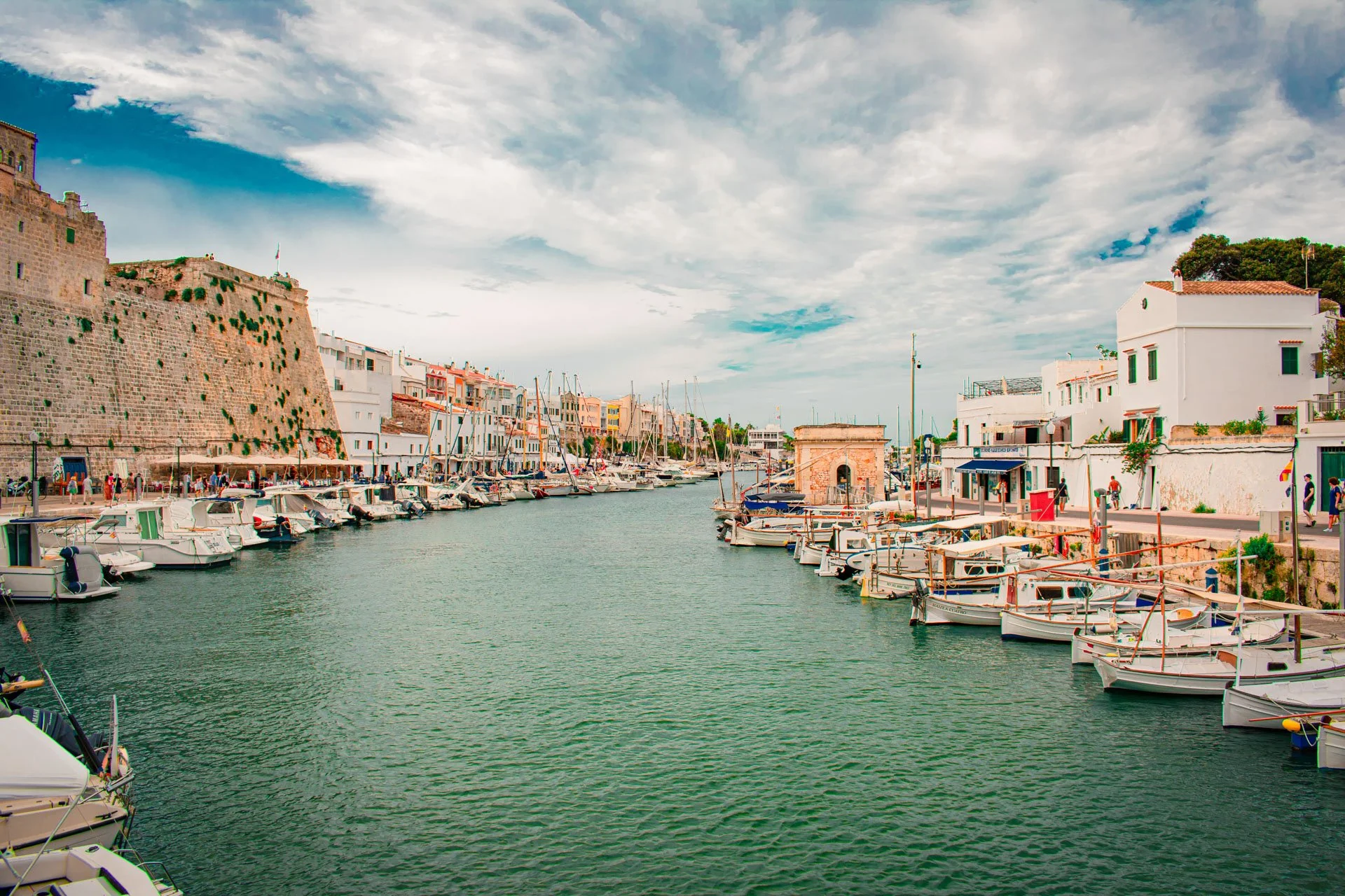  Primera academia de fotografia de habla hispana en la Florida 