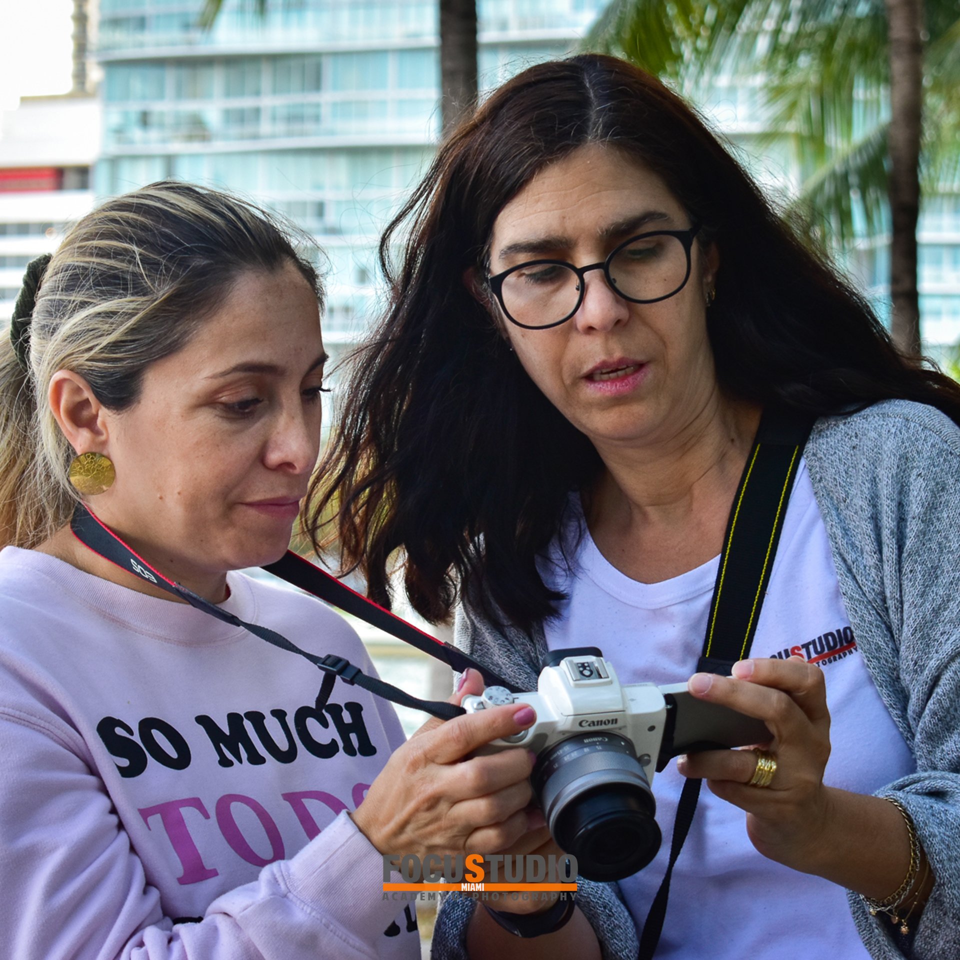 Primera academia de fotografia de habla hispana en la Florida