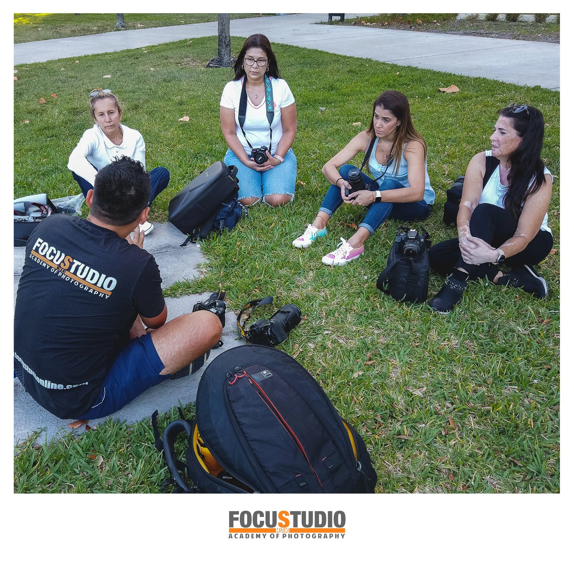 Primera academia de fotografia de habla hispana en la Florida