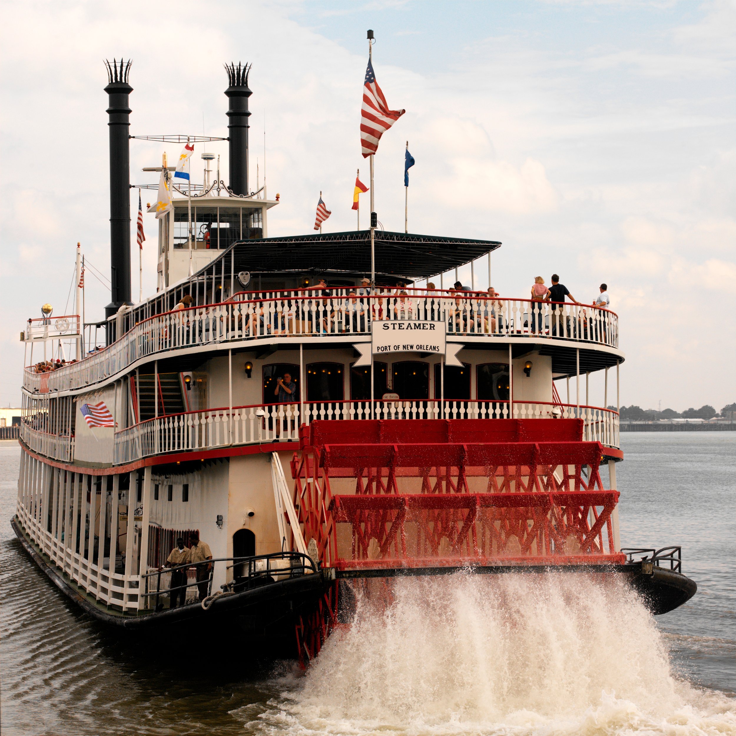 Paddle Steamer on the Mississippi River - New Orleans