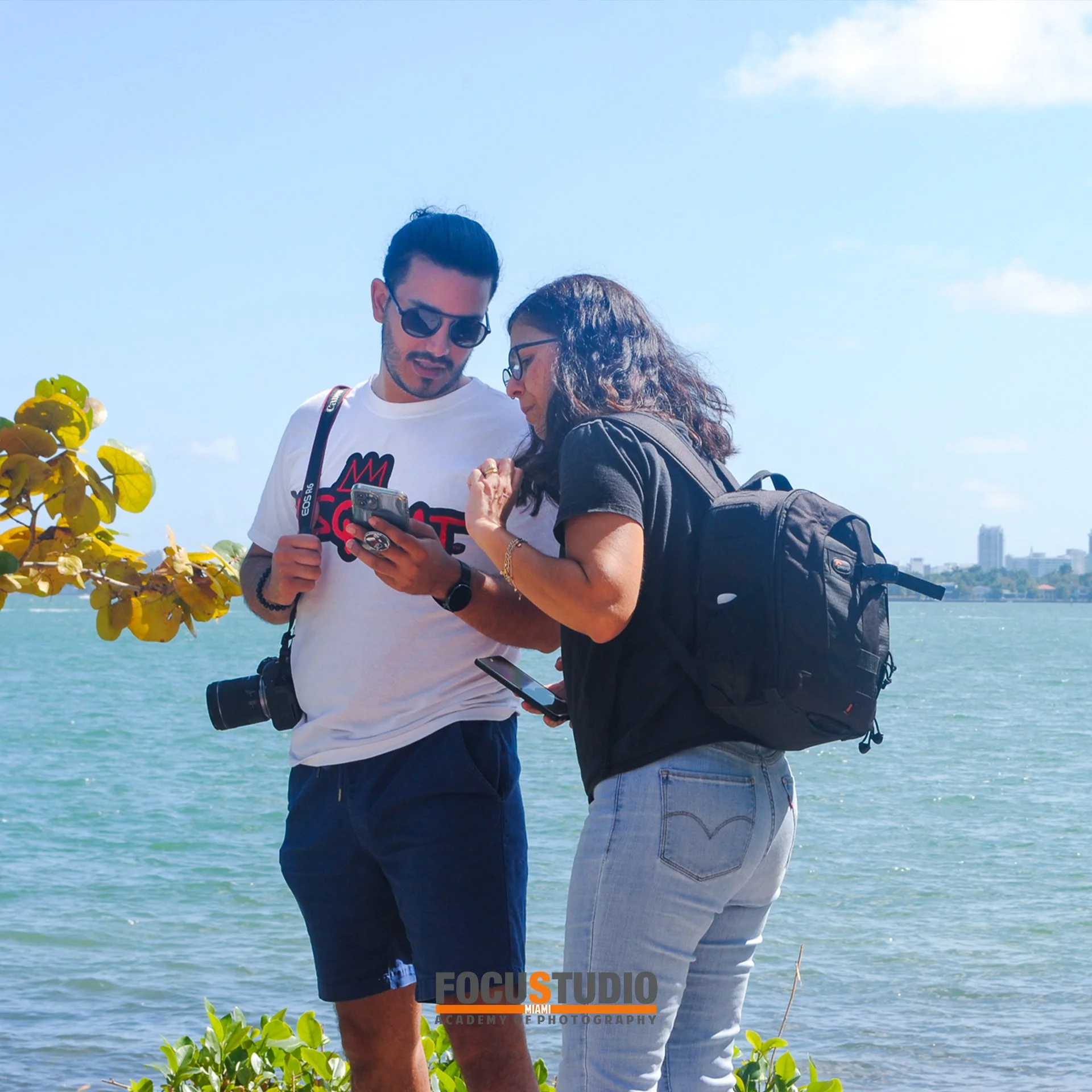 Primera academia de fotografia de habla hispana en la Florida