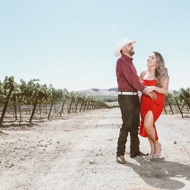 Sharing your life with that special person who always brings the best in you is a blessing ❤️ 

#wedding #enaged💍 #couplegoals #laughteristhebestmedicine #sacweddings #bayareaphotographer #photography #photoshoot #engagedandinspired #ranchowedding #