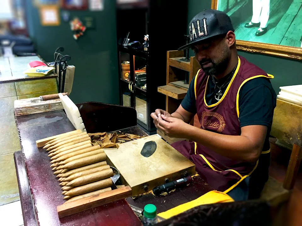 Ebco-Havana-Cigar-man.jpg