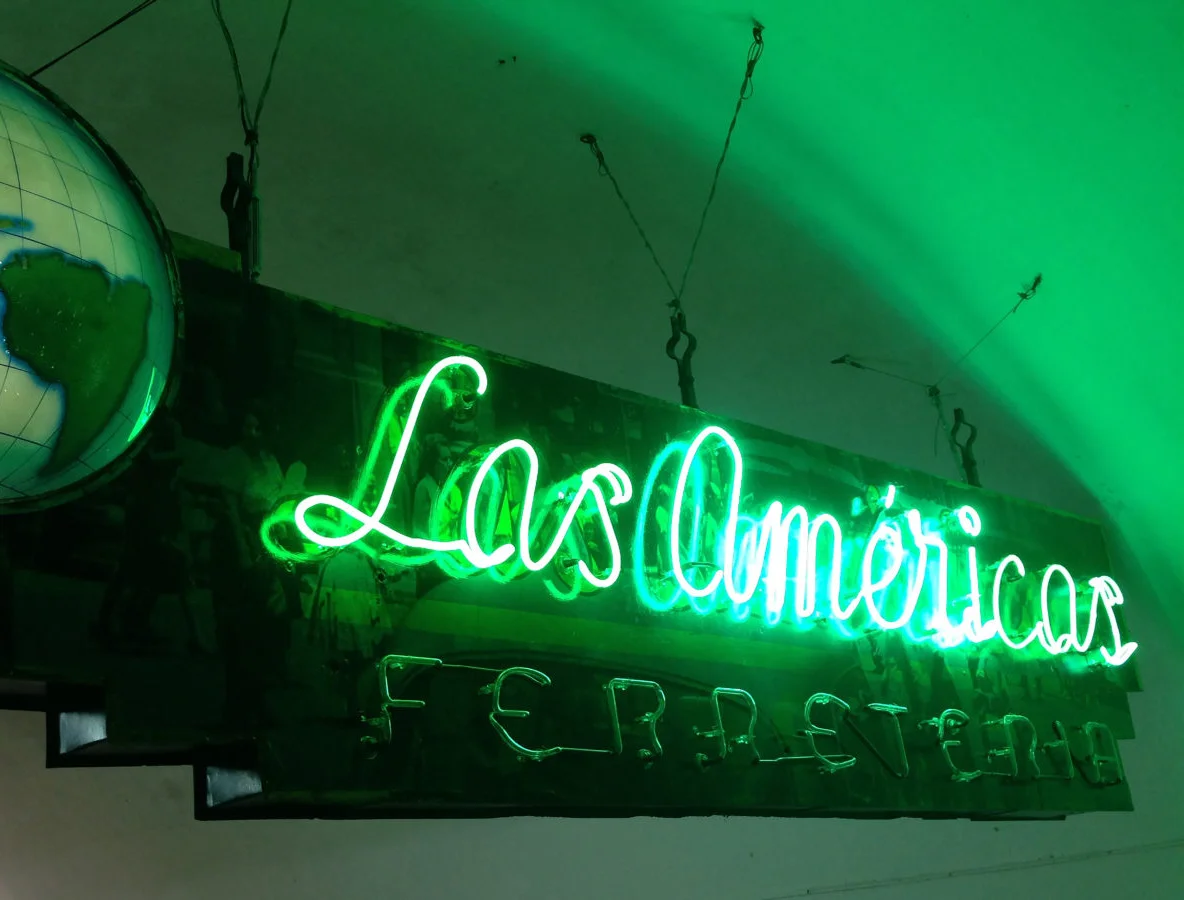 Ebco-Cuba-Neon-las-america.jpg