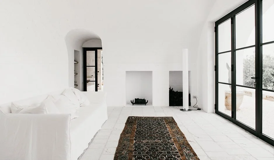 all_white_interior_italy.jpg