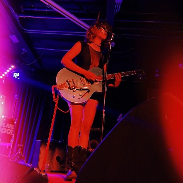 I&rsquo;ll be playing a special solo set with Low Volts this Thursday (the 16th) we&rsquo;ll be trying out songs we&rsquo;ve never played live before! We go live at 6pm. Link in our bio.
