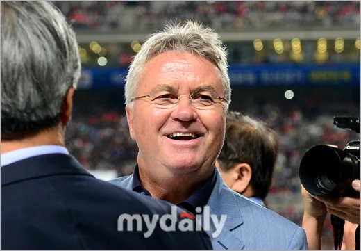 '방북 예정' 히딩크, "축구는 국경 없는 스포츠"