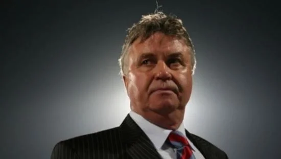 거스 히딩크 북한 방문 마치고 귀국...북한 체육상 등 면담