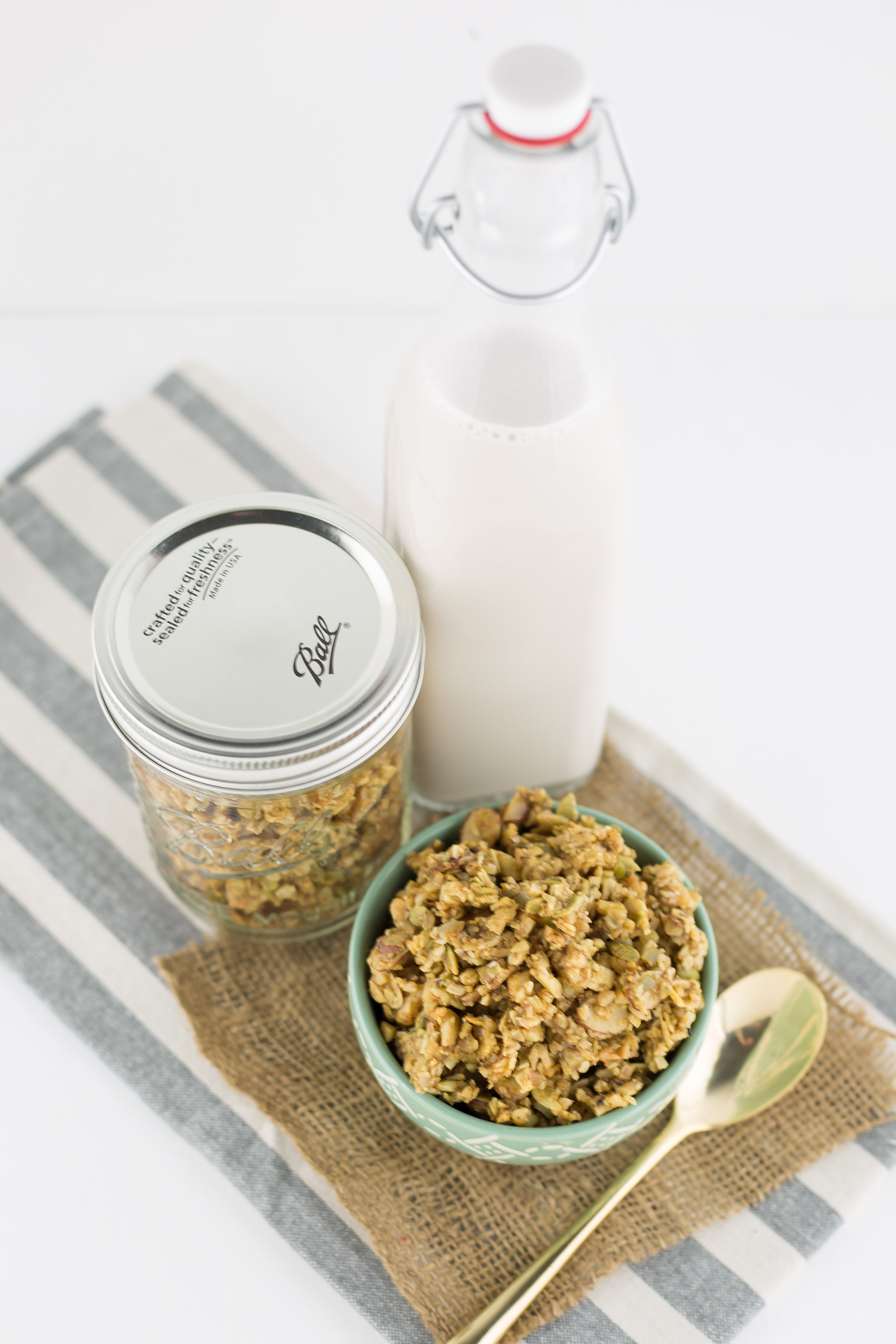 Health coach, paleo health coach, paleo lifestyle, paleo recipes, Paleo Granola, Paleo living, paleo minneapolis