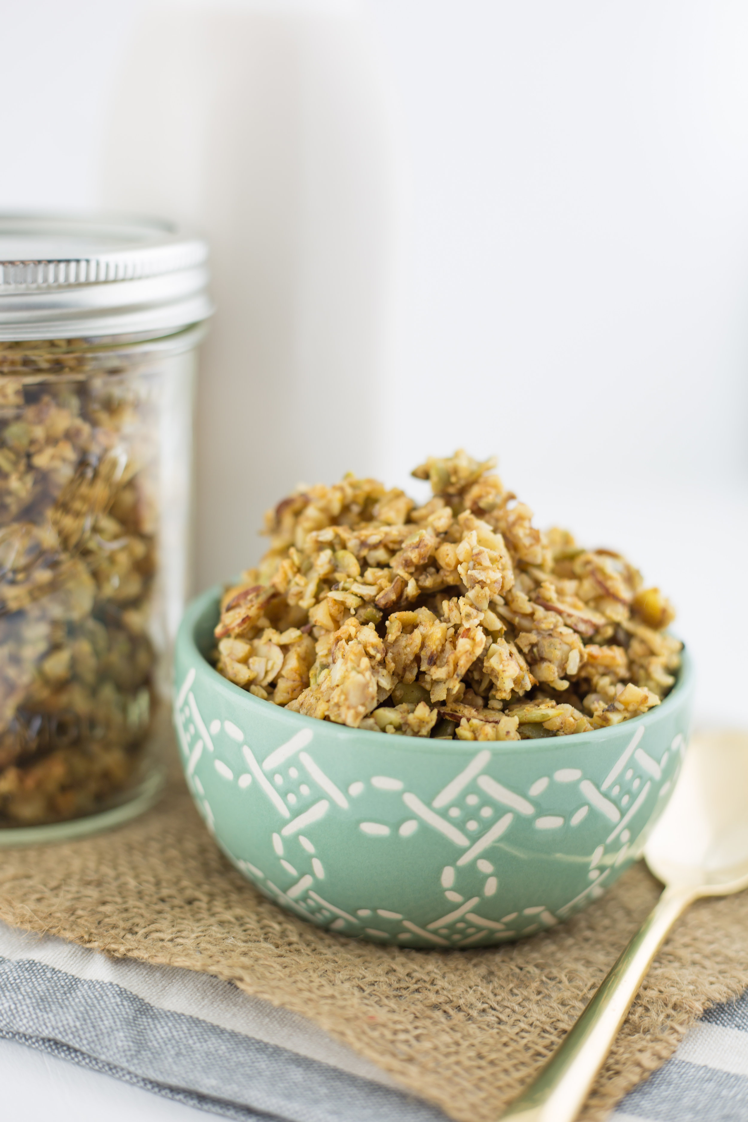Maple Vanilla Granola, Grain Free, Gluten Free, Dairy Free, Healthy Snacks, Homemade Granola, Paleo, Primal, Whole30, 