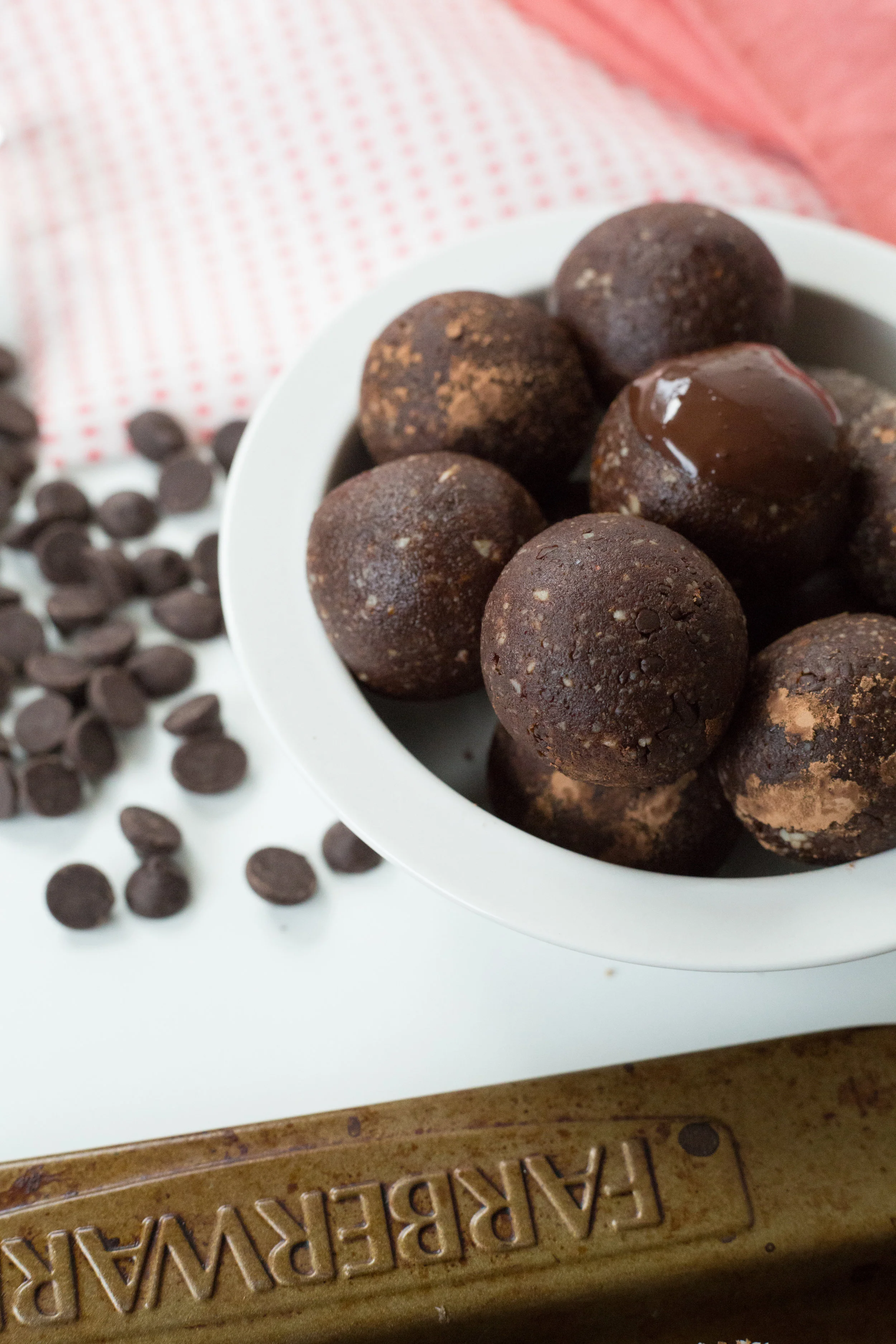 Brownie, Brownie Batter, Paleo Brownie, Define Fettle, No Bake, Energy Ball, Protein Balls, Brownie Batter Protein Balls, Dairy Free, Gluten Free, Grain Free