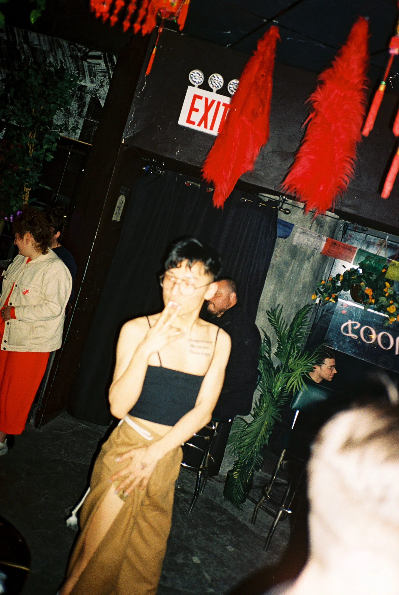 Party-02.jpg