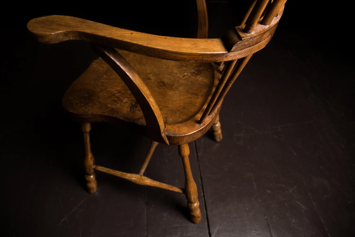 Unusual serpentine arm supports on this rare Pennsylvanian hickory and maple Windsor chair
