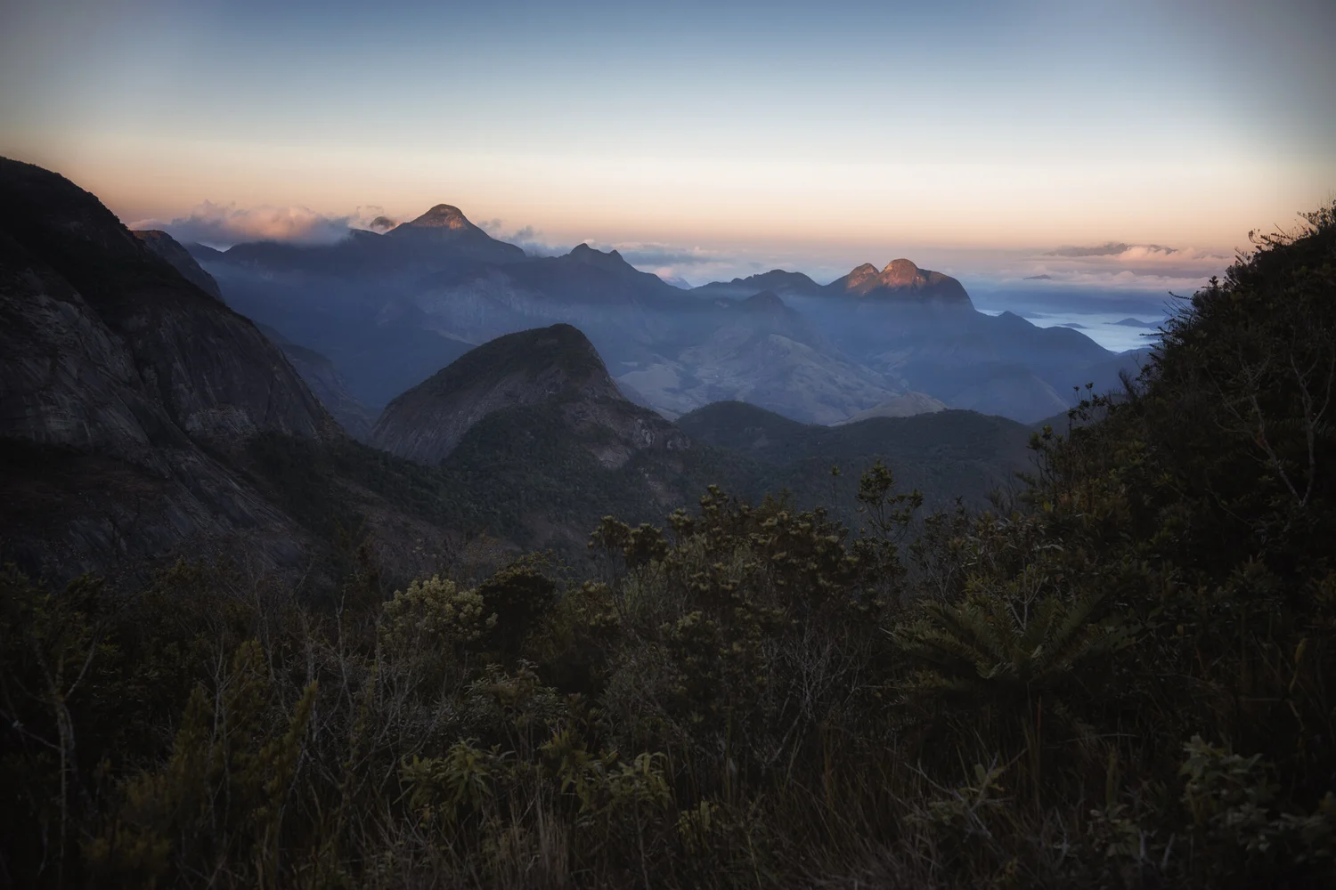Picos e trilhas para explorar (e fotografar) na região Sudeste do Brasil episode artwork