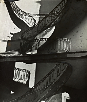 Bombed Regency Staircase c1942.jpg