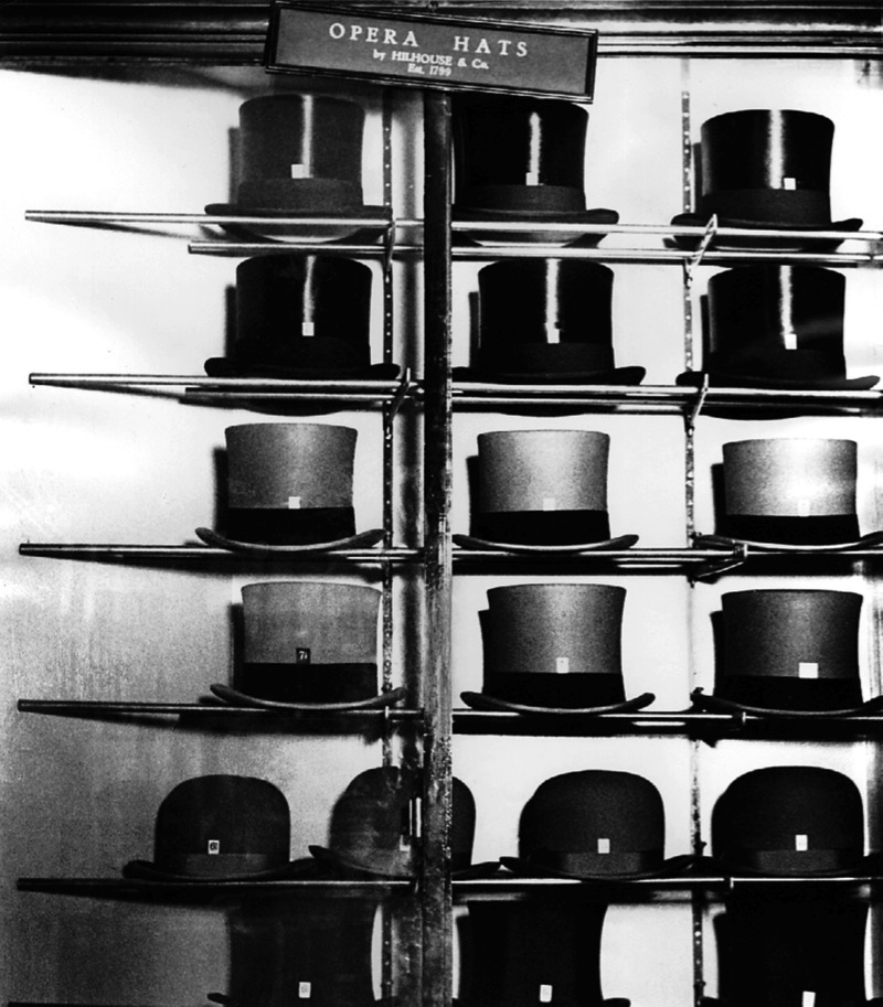 HATTERS-WINDOW-BOND-STREET-1931-1935-1-C28118.jpg