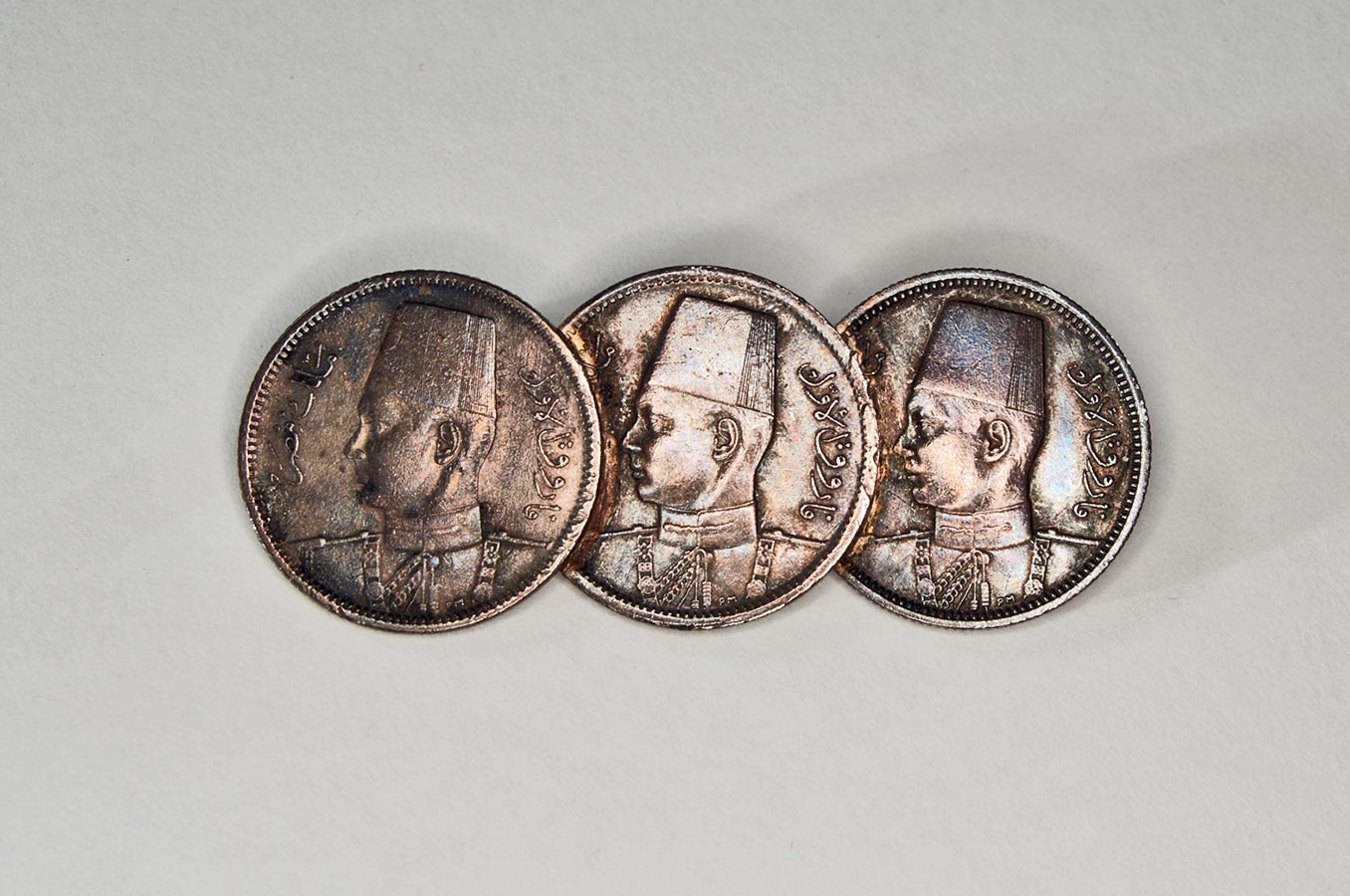 Broche faite de pièces de monnaie indonésiennes / Broche aus indonesischen Münzen, 4,8cm