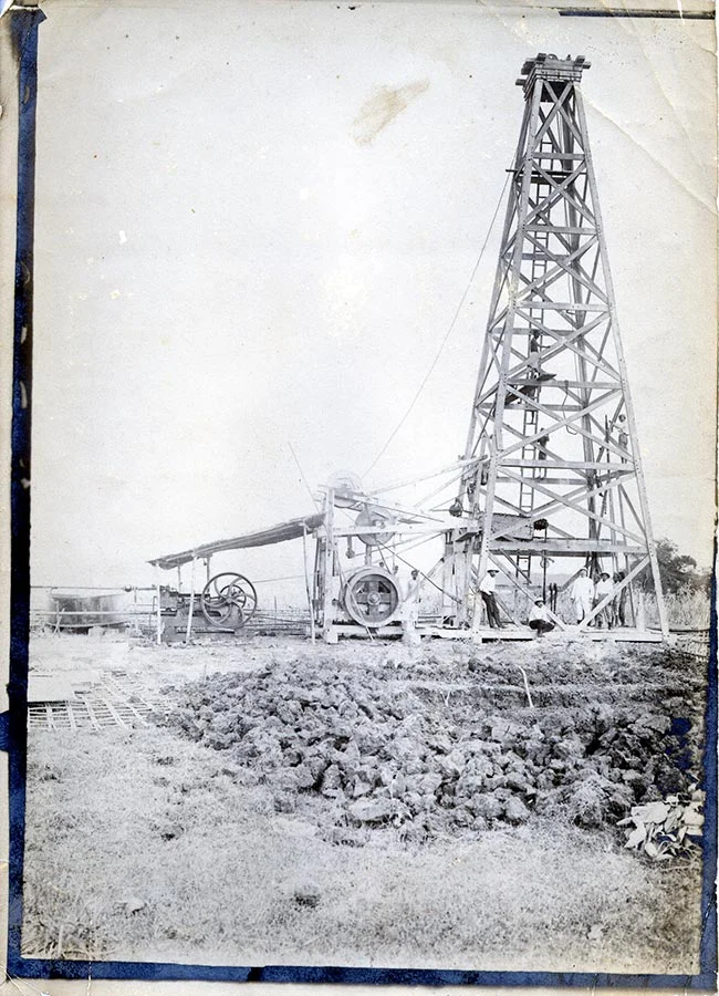 Puits de pétrol / Ölbohrung, Padas (?) © photographe inconnu, droits réservés