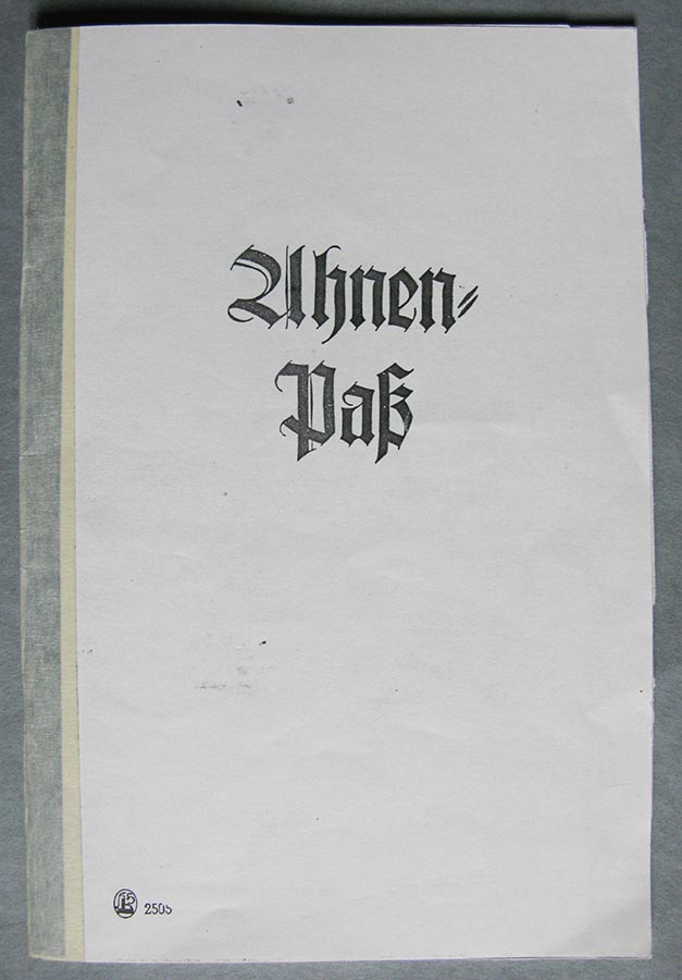 Passeport généalogique de Gertrud Elisabth Schmitz / Ahnenpass von Gertrud Elisabth Schmitz