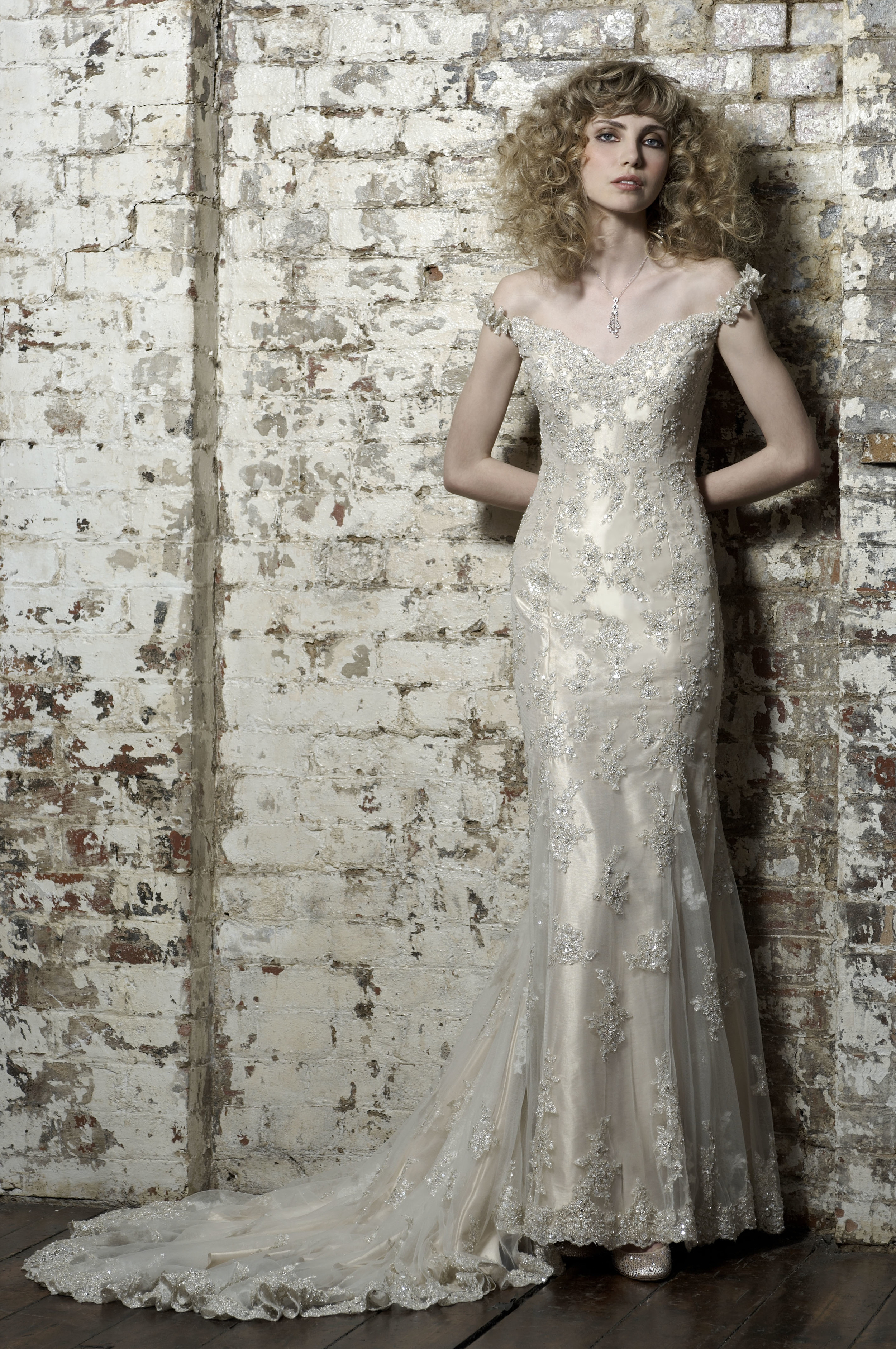 Bali by Ian Stuart Size 12 Sample. Was £1887 Now £1000
