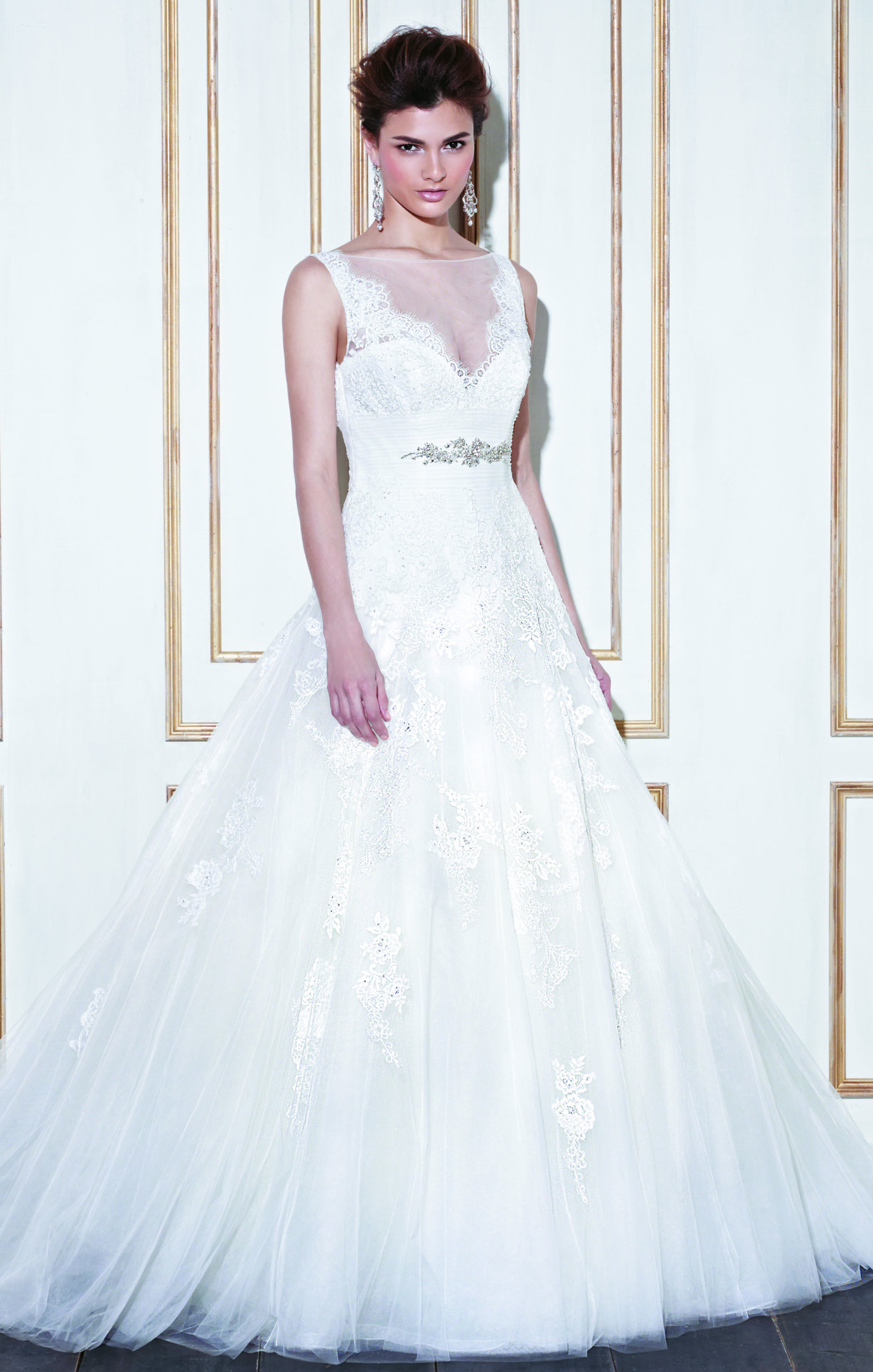 Gao by Blue Enzoani size 12. Was £1332 Now £500