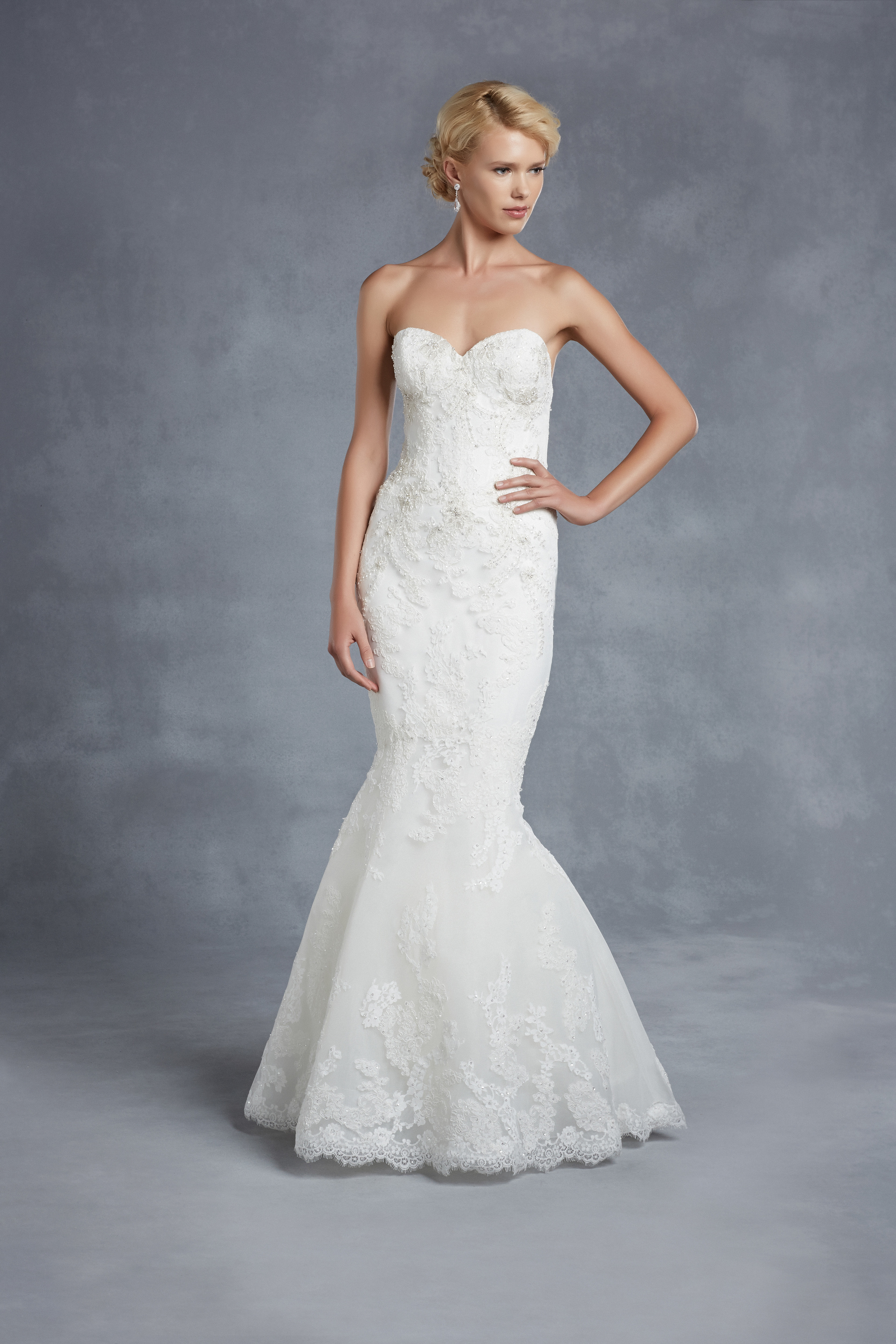 Harrogate - Size 14 Was £1110 Now £500