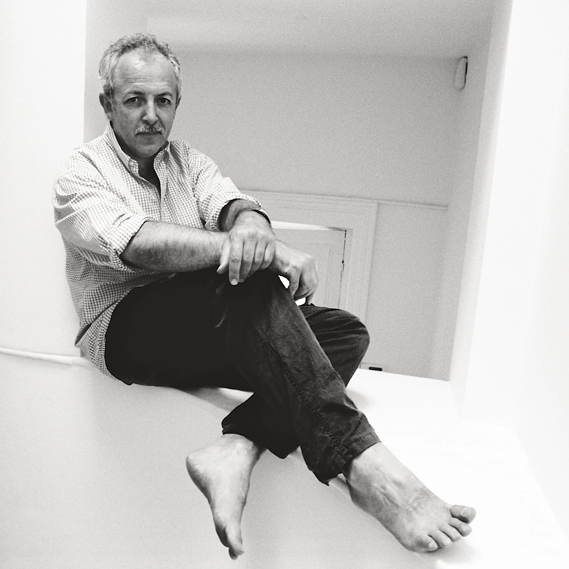 Journalist and presenter, Jeremy Bowen, photographed for the Western Mail