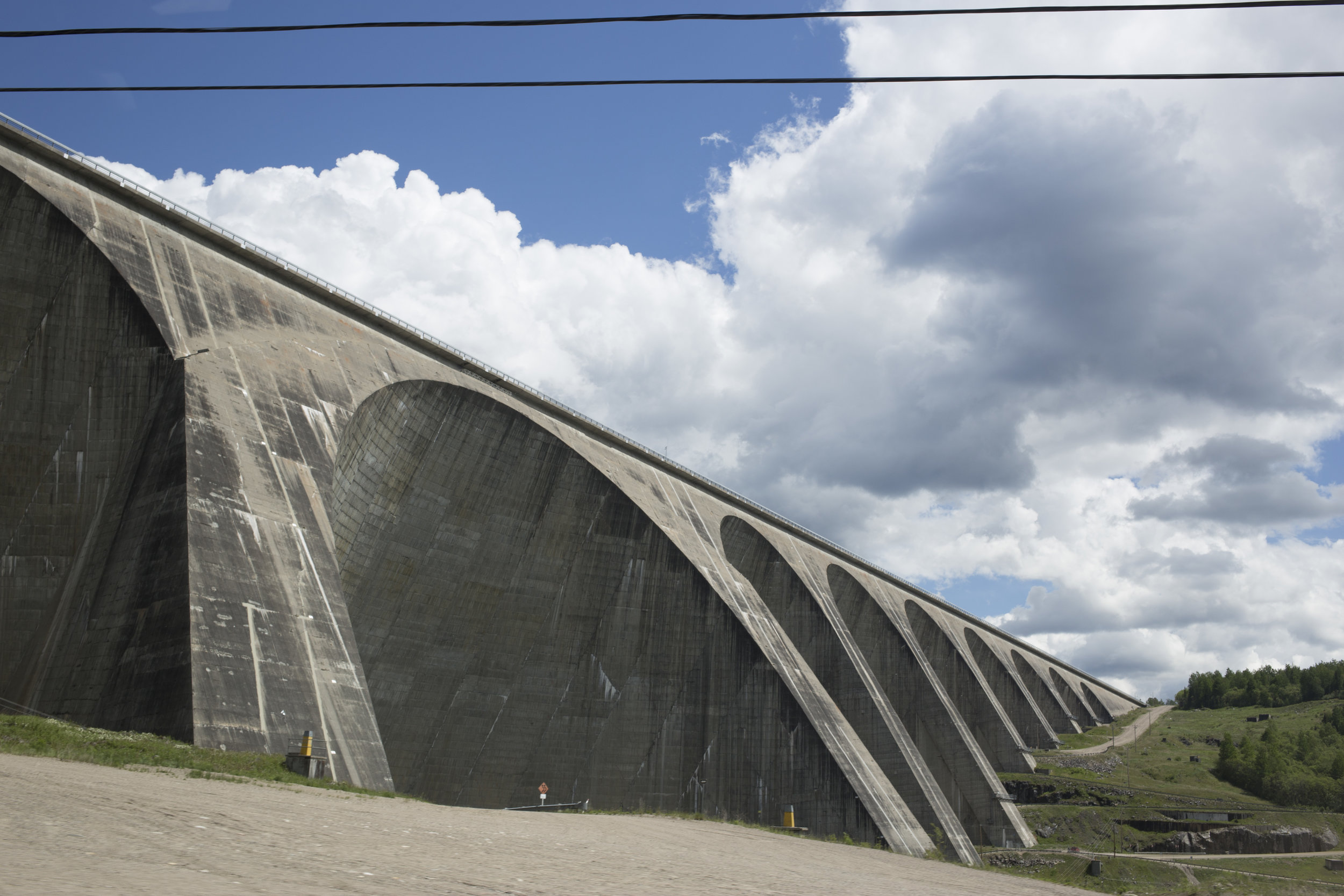 MANIC5_ARCHES_SIDESHOT_POWERLINES_IMG_4857 2.jpg