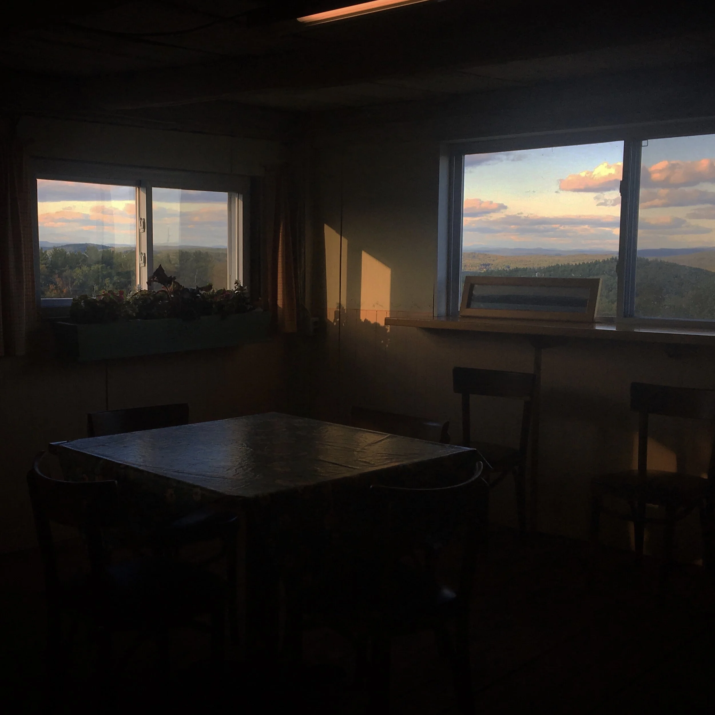 Inside/In