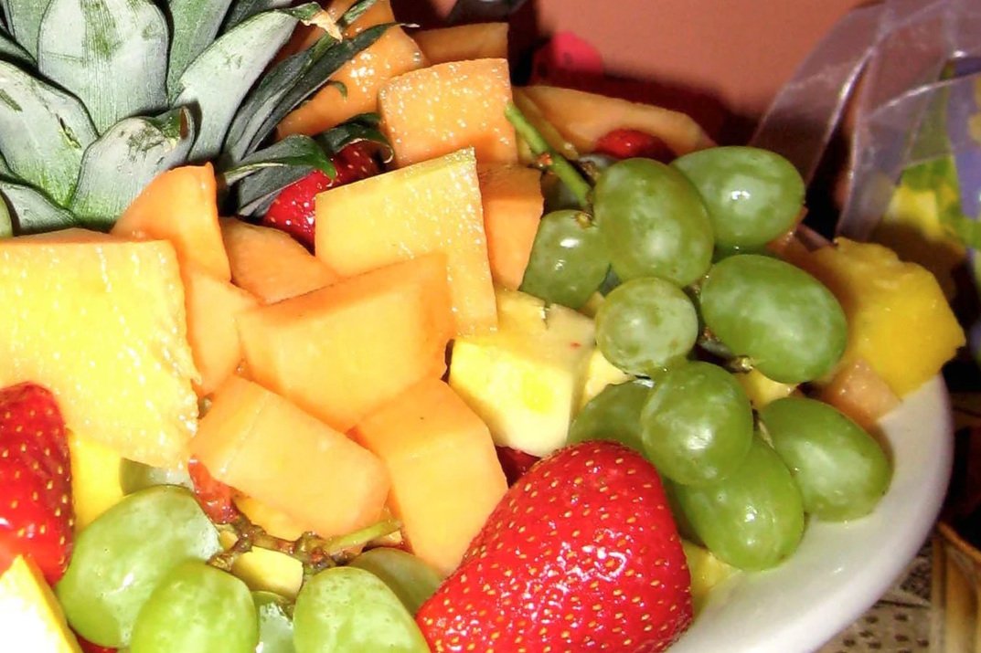 Why these food safety experts will eat rare steak, but not buffet fruit salad
