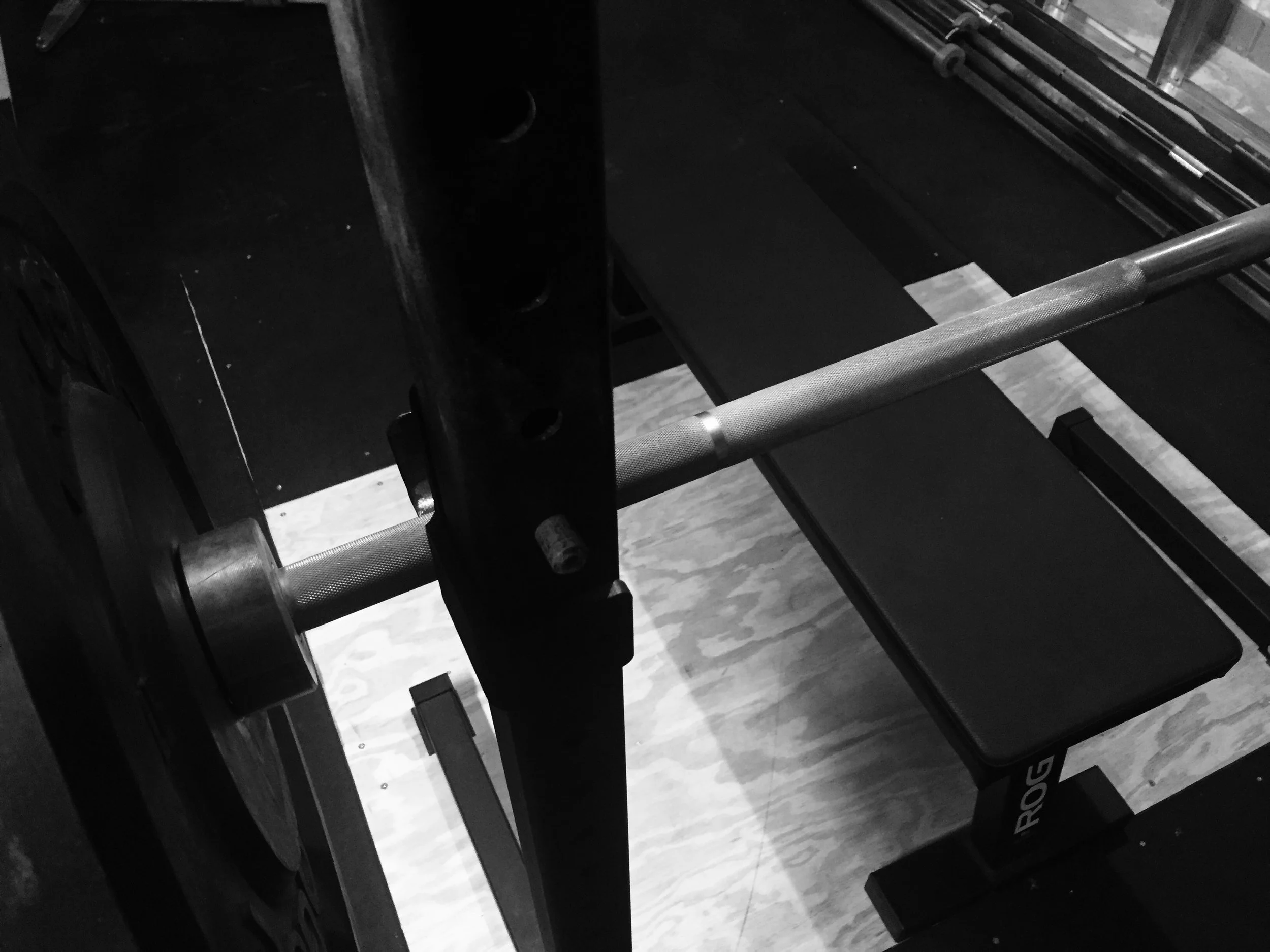 Barbel on rack next bench .jpg