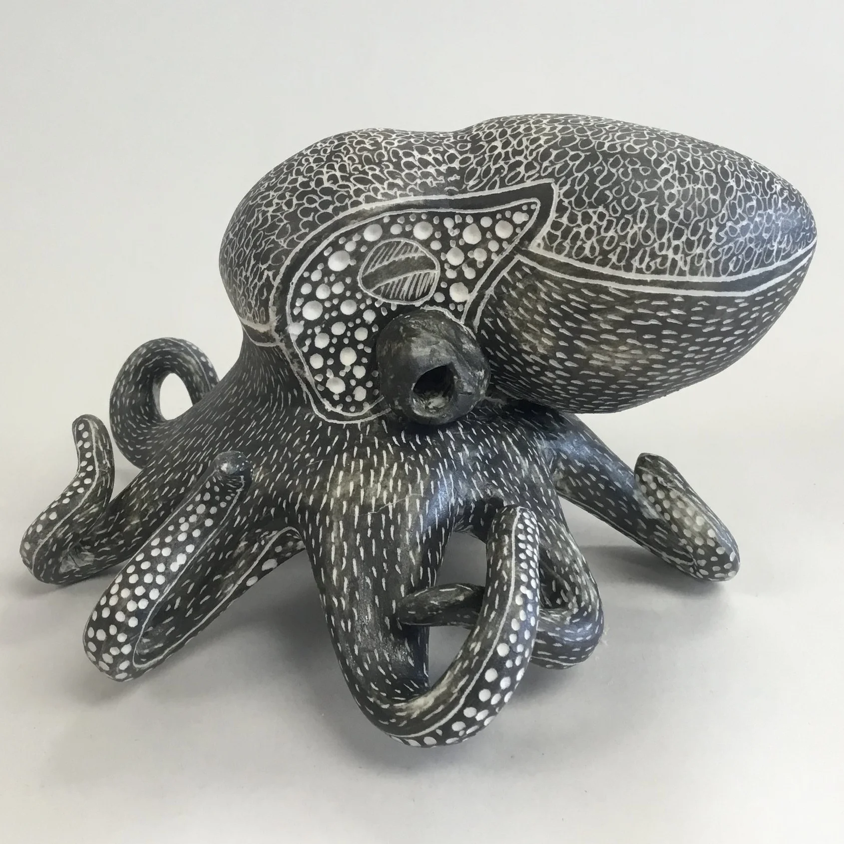 Copy+of+Octopus%2C+6_w+x+6%27d+x+41_2_h%2C+porcelain%2C+2019%2C+%241300.jpg
