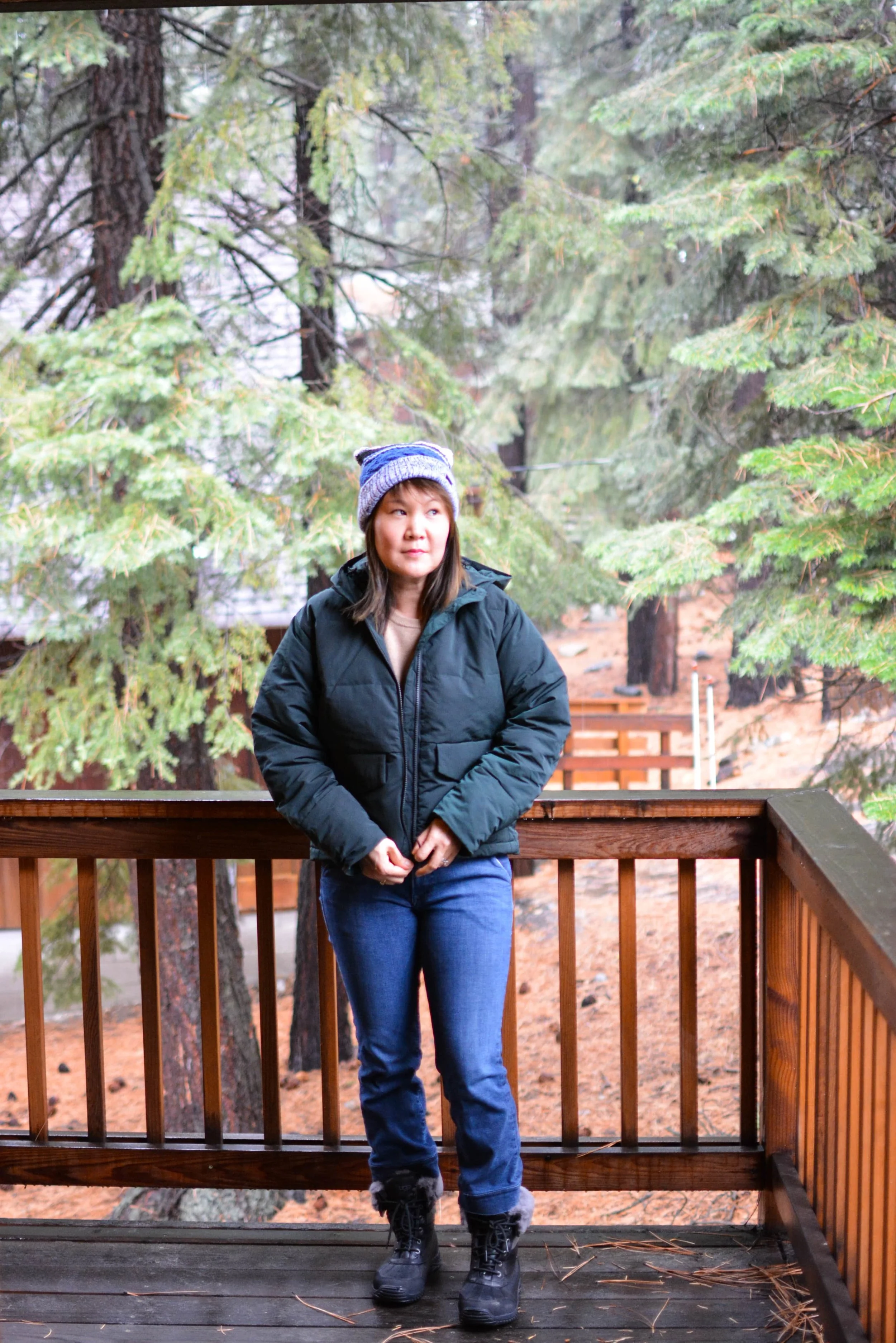 Everlane Review Short Puffer Jacket (2 of 5)-min.jpg