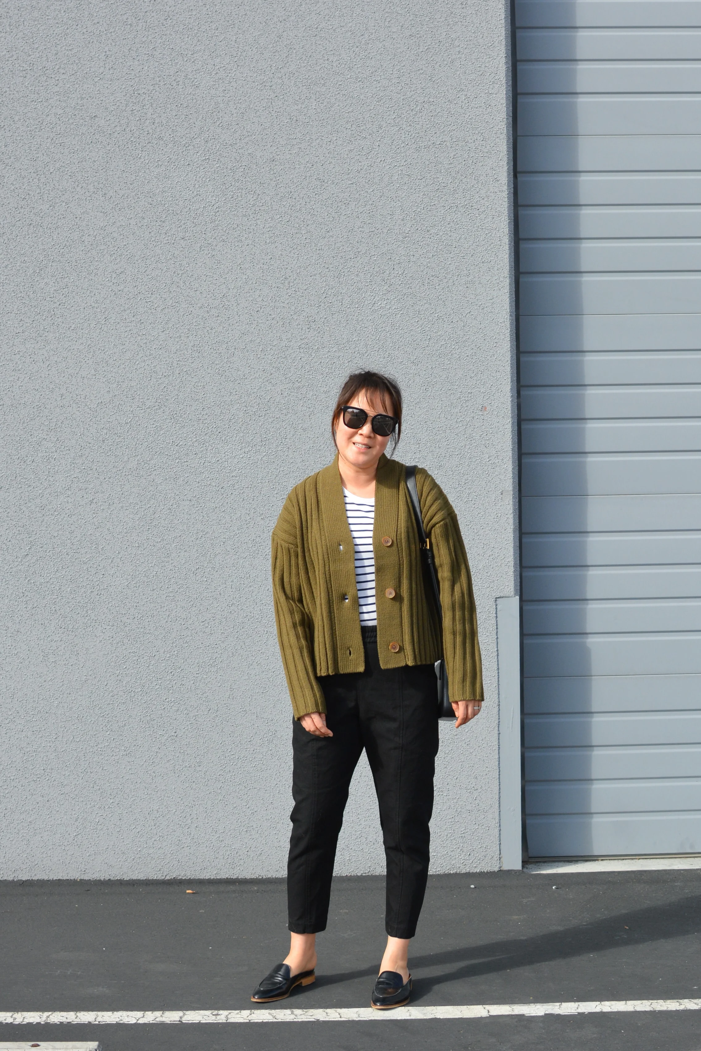 Everlane review the Wool-Cashmere Rib V-Neck Cardigan (4 of 6)-min.jpg