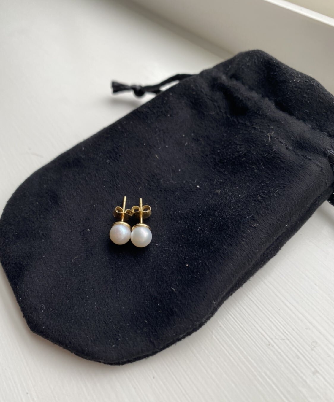 Quince One Quince Review The Pearl Stud Earrings Updated February 21 Fairly Curated