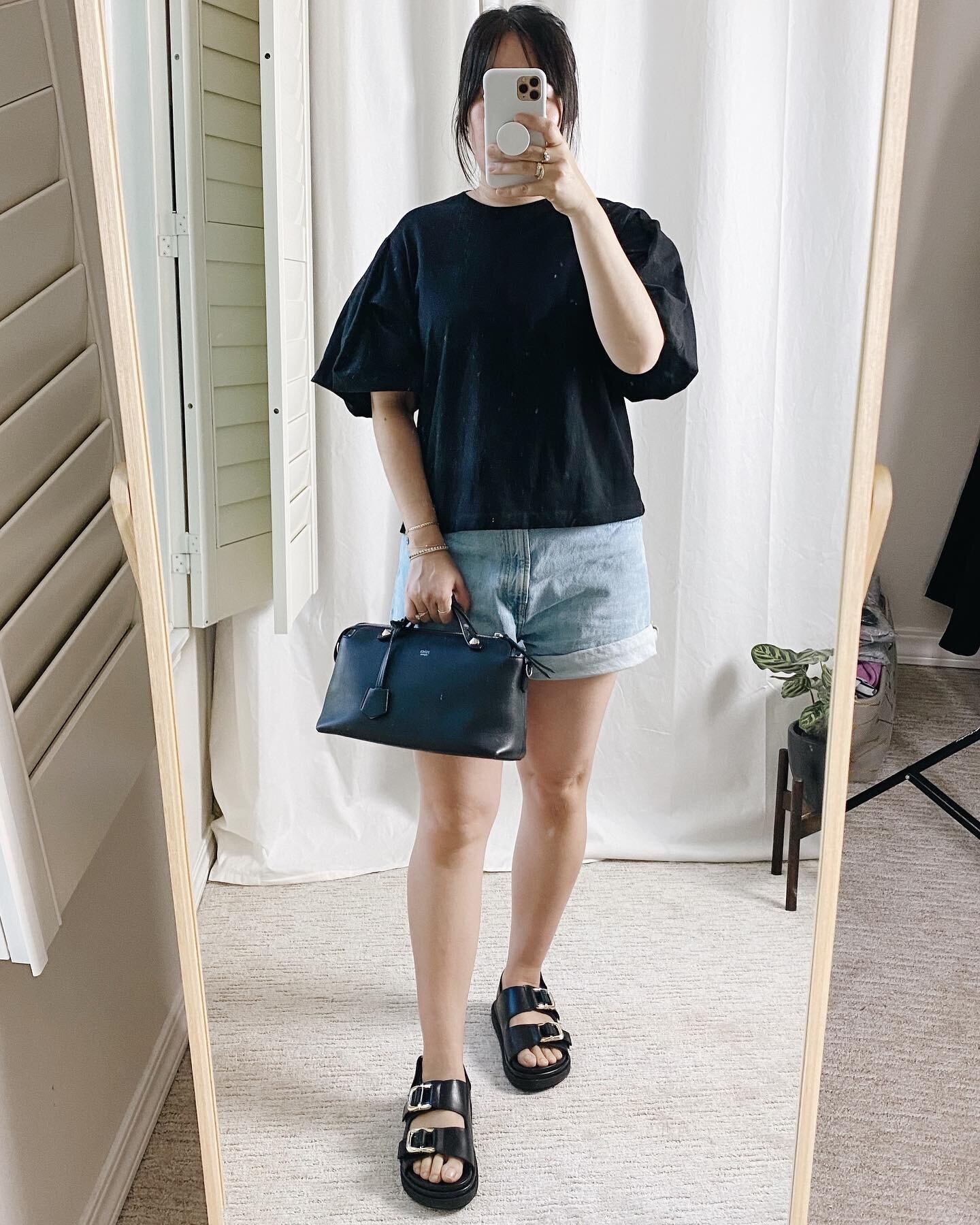 Tuesday #ootd and the first 13 days of my no-buy month challenge completed ✔️ 
&mdash;&mdash;&mdash;
Outfit details
Top: @kowtowclothing from @therealreal 
Shorts: @everlane A-line shorts
Shoes: @alohas (gifted)
Bag: @fendi by the way bag
.
.
.

 #se