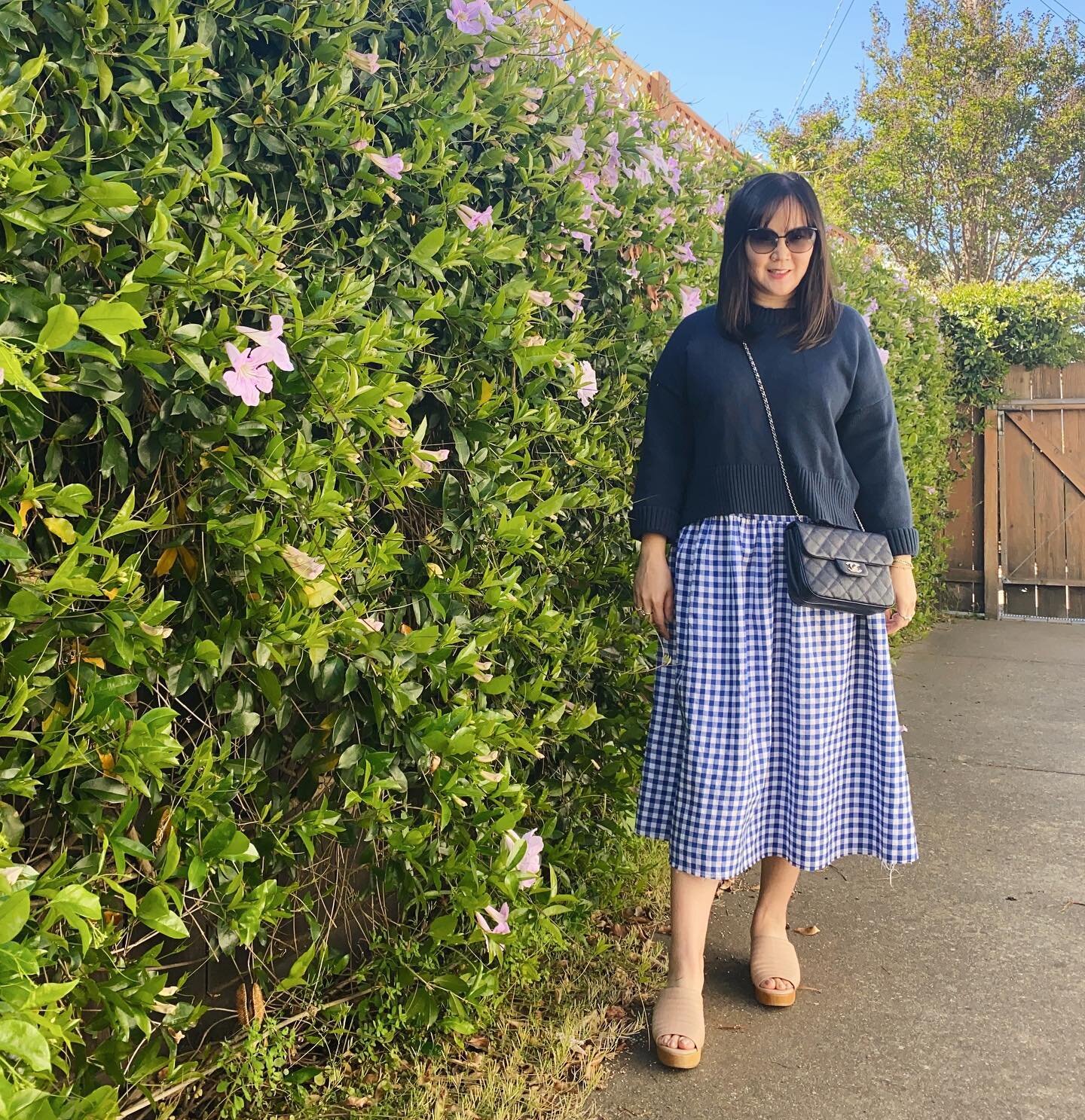 Review of this dress on the blog today ✒️
&mdash;&mdash;&mdash;
Outfit details
Sweater: old @everlane 
Dress: @aprilmeetsoctober via @ebay
Shoes: @beklinawoman 
Bag: @chanelofficial 
.
.
.

 #secondhandfashion #curatedcloset