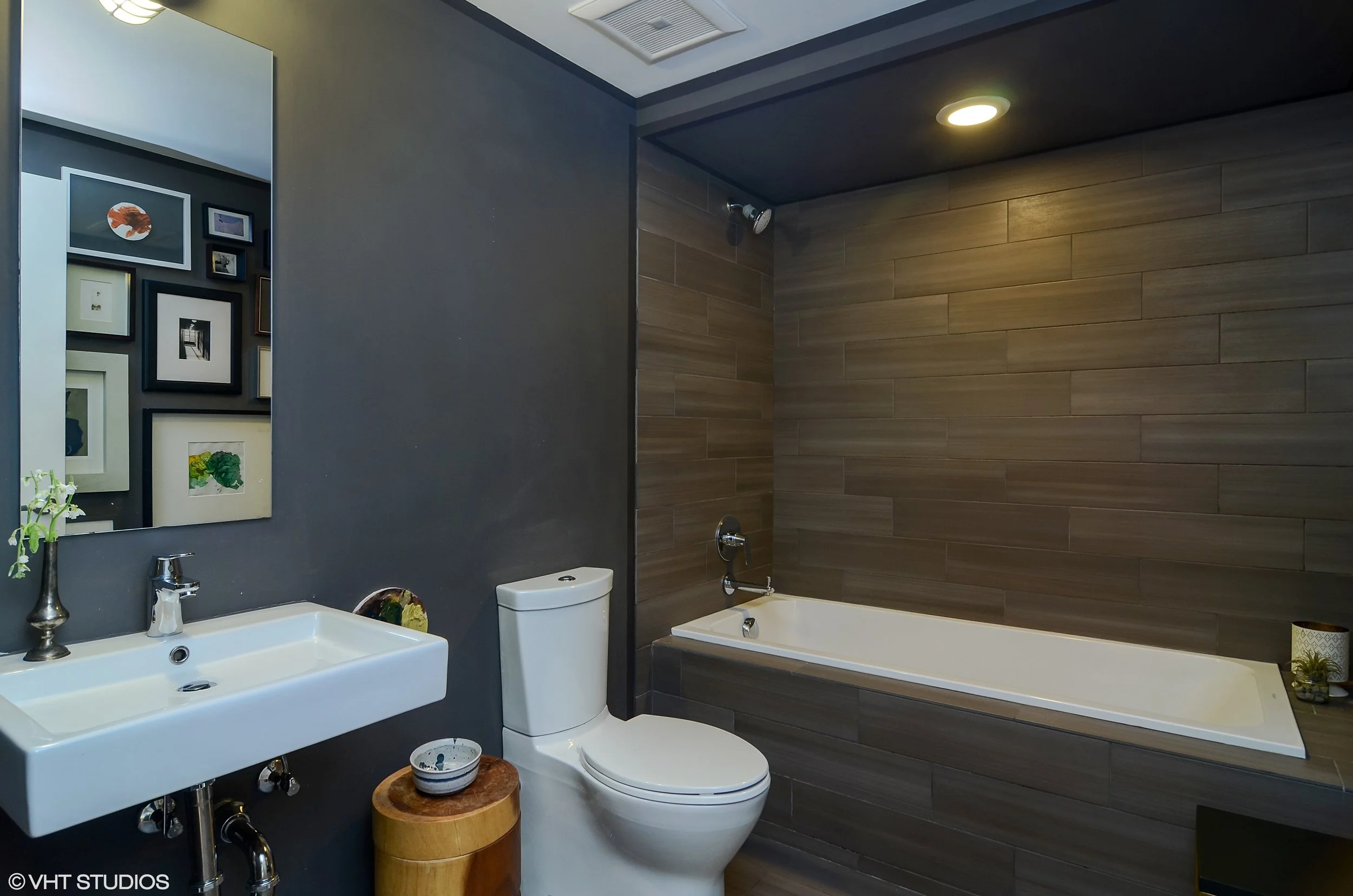 18_2811WShakespeareAve_154001_3rdBedroom_HiRes.jpg