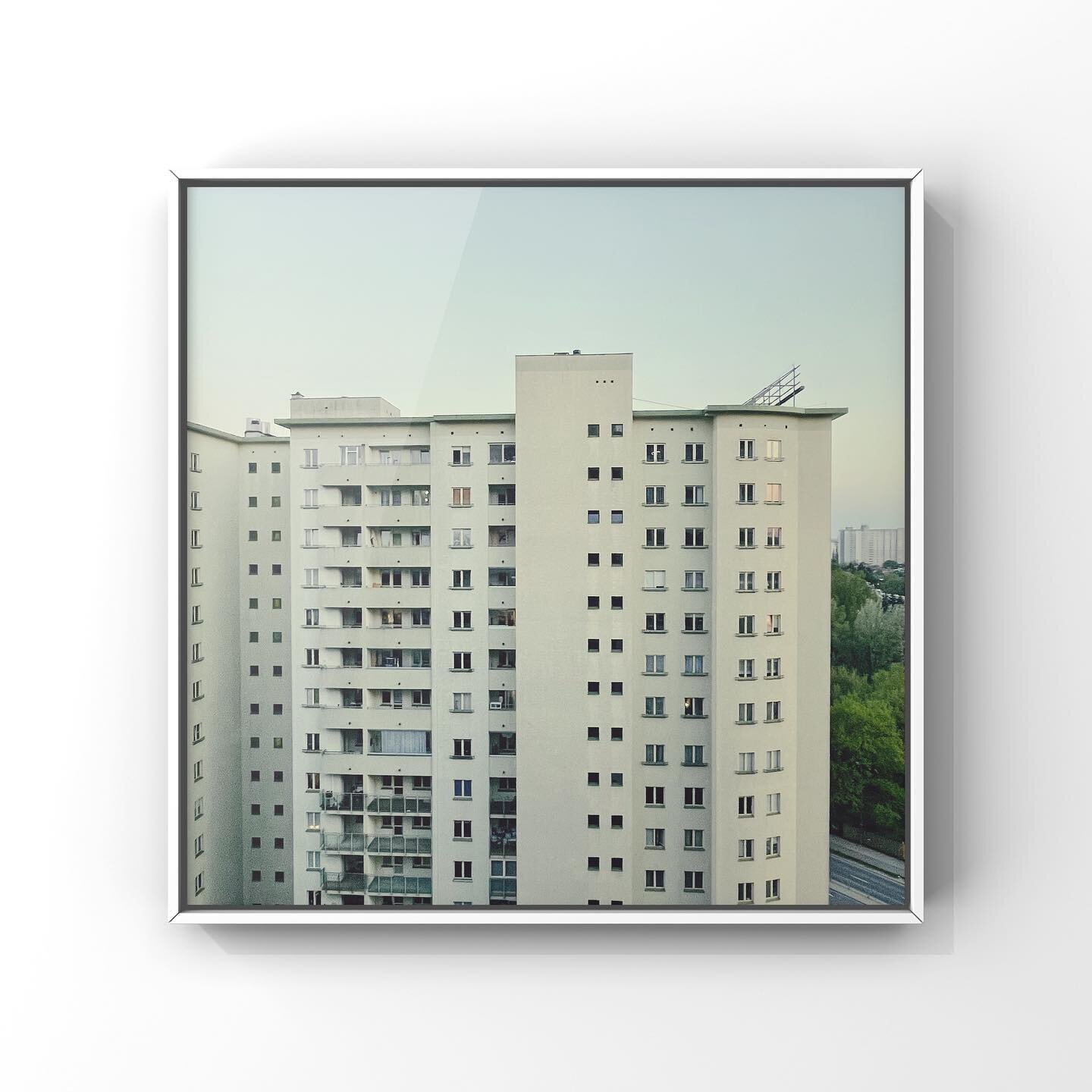 Warsaw 1
50x50 cm, Open Edition
Print on Hahnemuhle Paper

#fineartphotography #photography #urban #architecture #warsaw #poland #wallart #blok