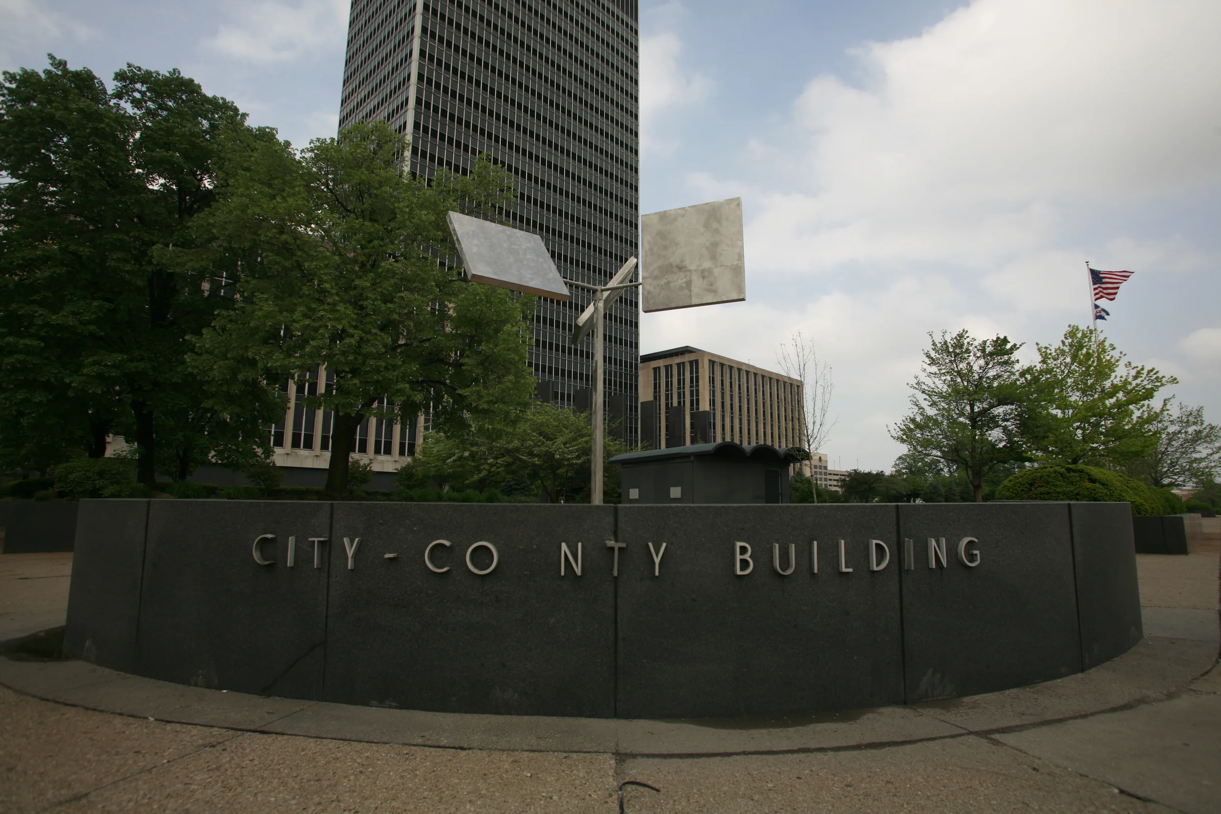   Three Squares Gyratory I, 1971, by George Rickey   Stainless steel, 15 ft 2 in. x 14 ft. x 17 ft., radius 7 ft., 2 of 3.      Photo by Michelle Pemberton  