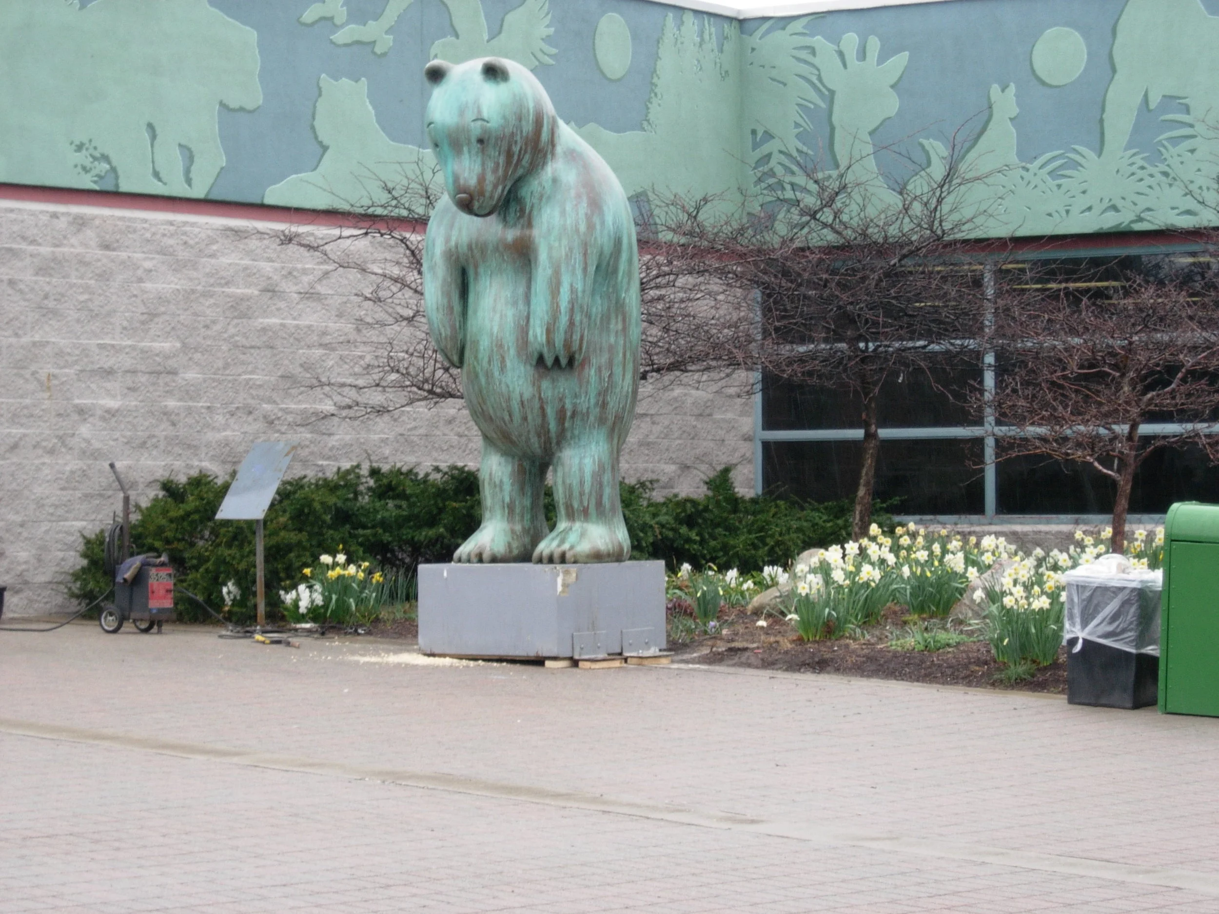 Large Bear, 2000 Bronze, artist proof edition 2 of 2 121 x 41 x 47 in. Location: Indianapolis Zoo
