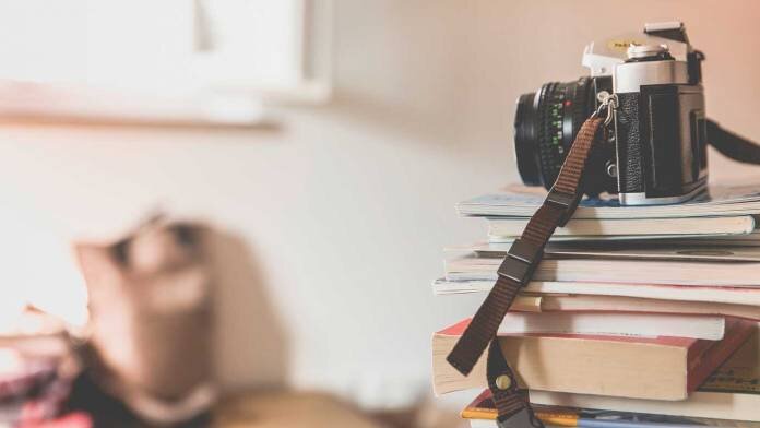 DIY Tripod alternatives: How to support your camera using everyday objects (Copy)