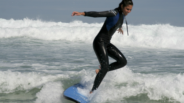 Discover Surfing (Optional) Basic security measures, how to get around in the surf, how to catch a foam wave on your own (bodysurfing and with the surf board) and the right pop up technique. The better you swim the easier you will learn. We love surfing and guess what?! We also love sharing all we know about surfing we are students. Our spot is perfect for beginners and advance levels, don't miss this opportunity.