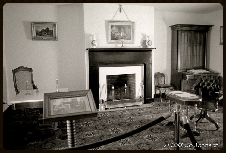 Sitting Room (2001)