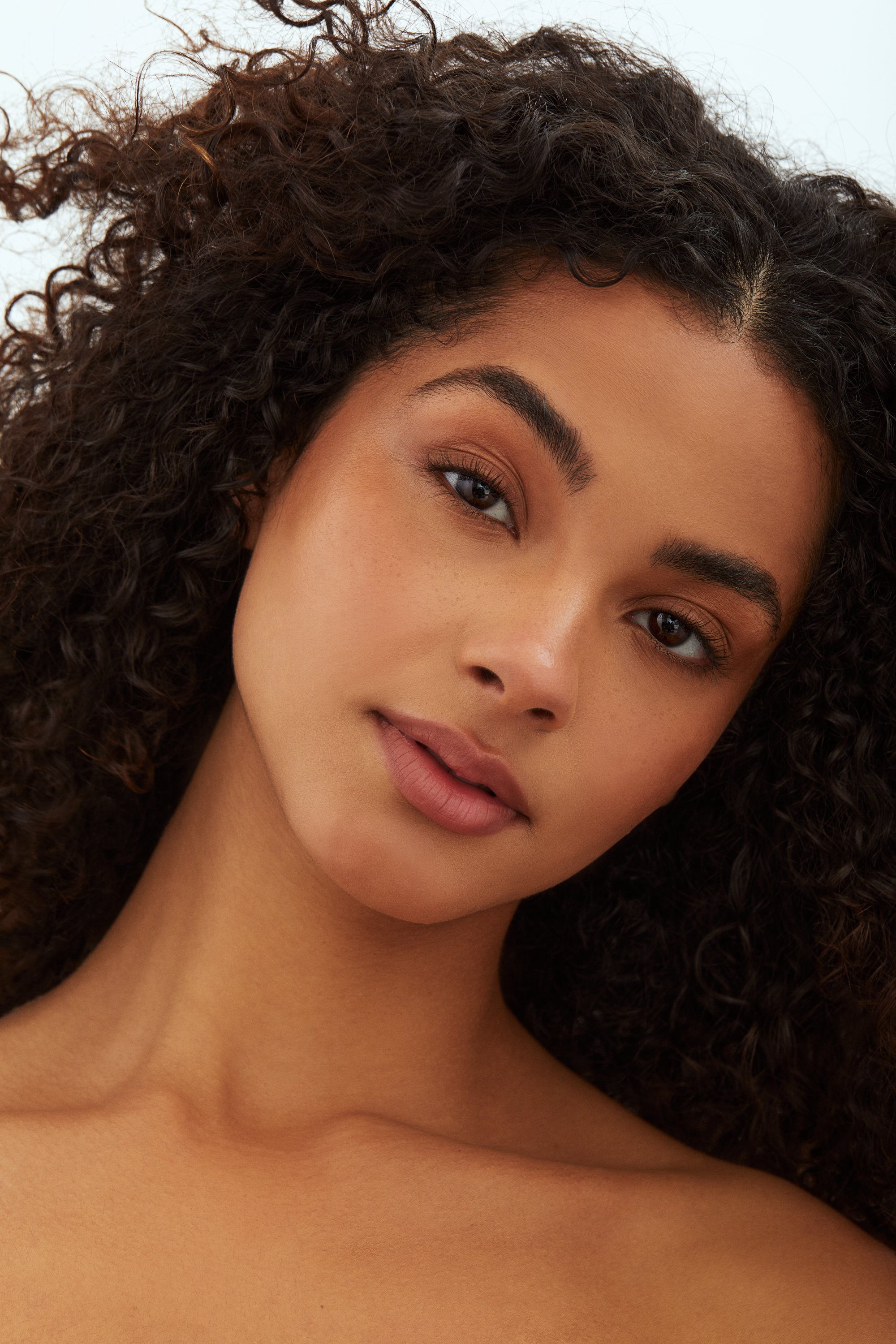 skincare-natural-makeup-campaign-editorial-photography-real-light.jpg