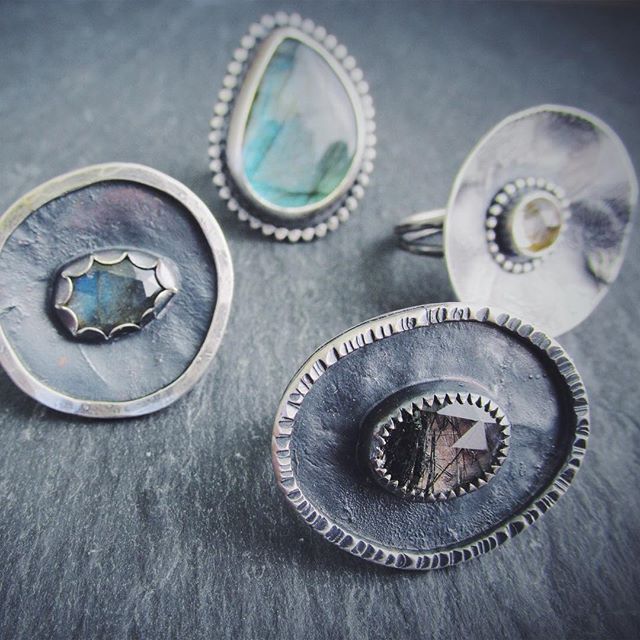 Some bowl rings for this Monday. Rutilated quartz, tourmalated quartz, and of course my favorite labradorite. .
.
.
.
.
#rings #ringsandrings #handmade #jewelry #imadethis #sterlingsilver #artisanjewelry #oneofakind #ericafreestone