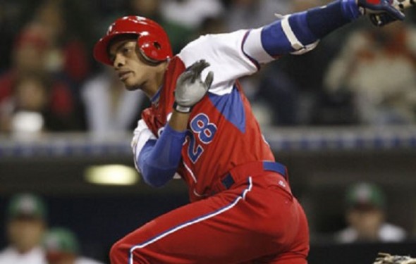 The Toronto Blue Jays, with their lack of options at second base, should take a long look at Cuban Hector Olivera, says CBN’s Nick Ashbourne. Olivera, 29, posted a .316/.412/.474 line in 2014 and is ranked the sixth-best player in Cuba by Baseball America
