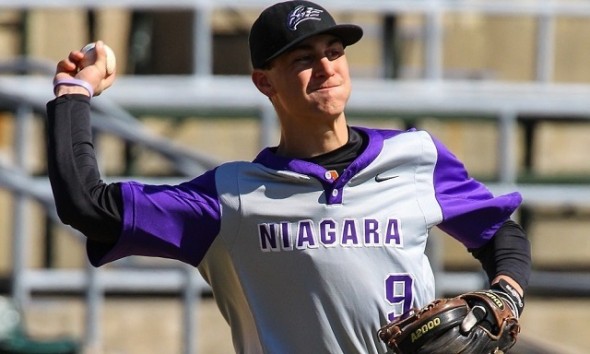 Tanner Kirwer (Sherwood Park, Alta.) was 8-for-12 with two RBIs for the Niagara Purple Eagles as he and Thomas Rodrigues (Pierrefonds, Que.) combined to go 14-for-26 with 11 RBIs. Kirwer earned MAAC Baseball Rookie of the Week after hitting .667 with two RBIs and three stolen bases against Monmouth.