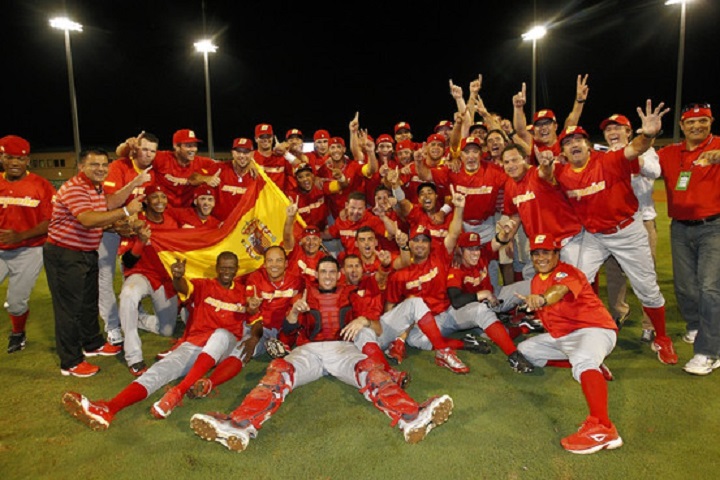 Spain beat Israel to qualify for the 2013 World Baseball Classic. 