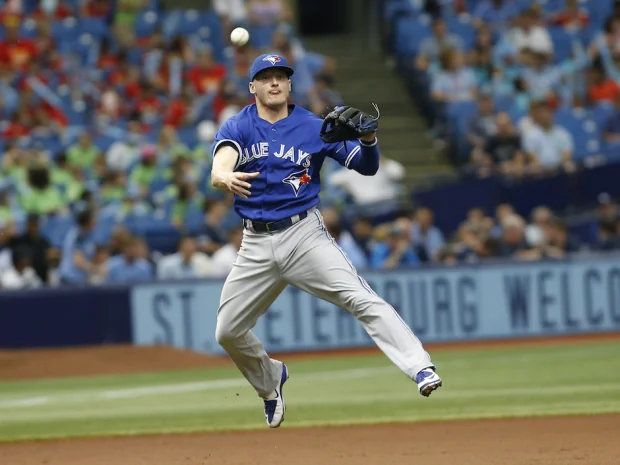 Donaldson stands up for his manager and shortstop